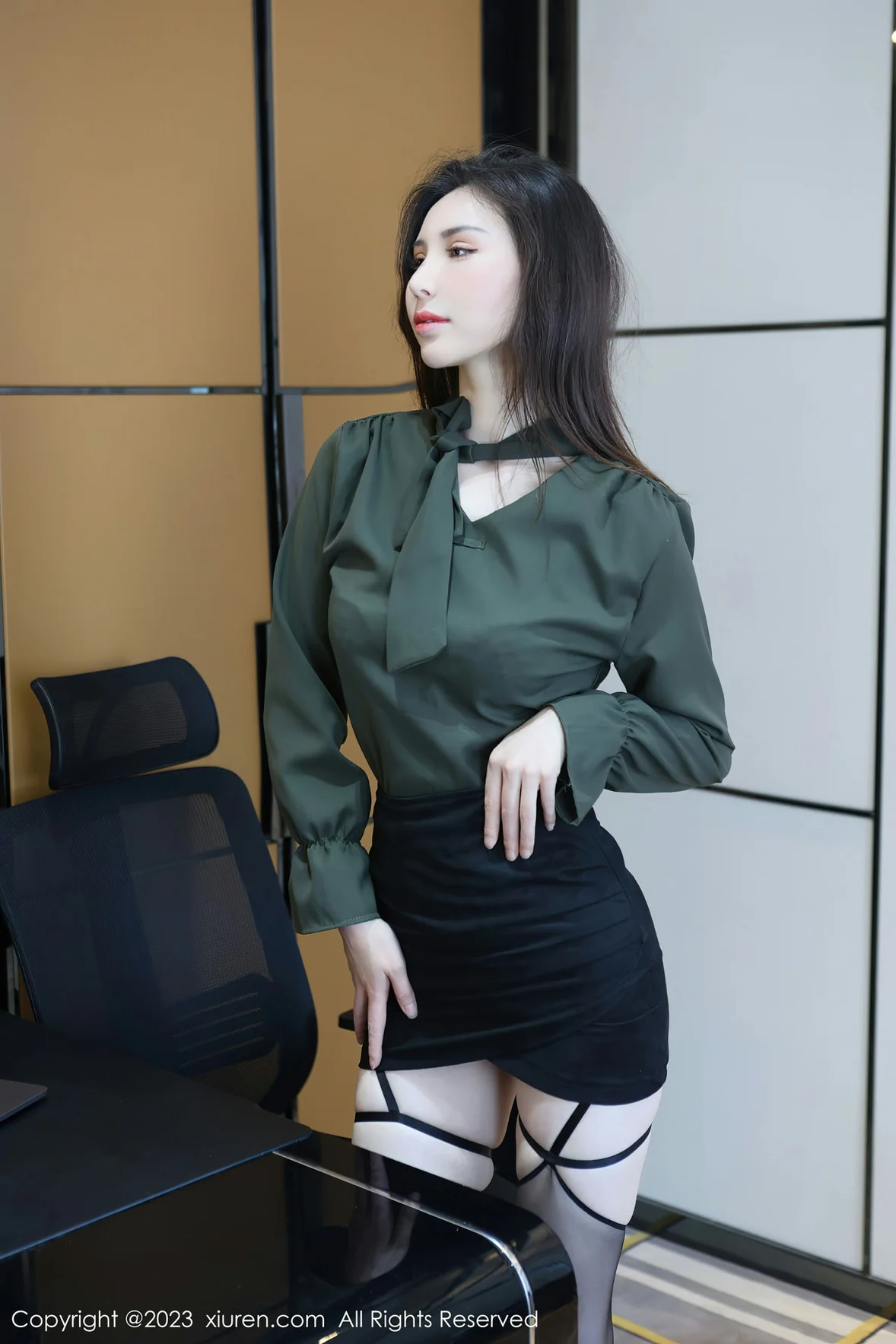 XiuRen 秀人 No.6844 王曼柔 魅惑黑丝性感写真3 [82P]插图2