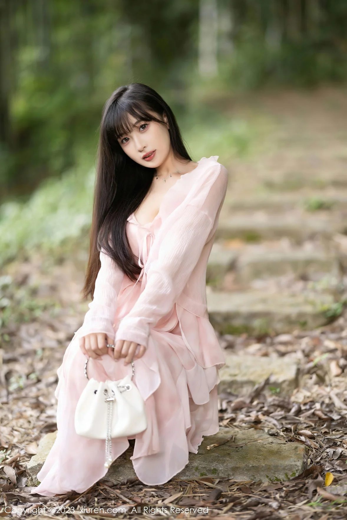 XiuRen 秀人 No.7263 林星阑 粉色丝袜安吉旅拍 [84P]插图3