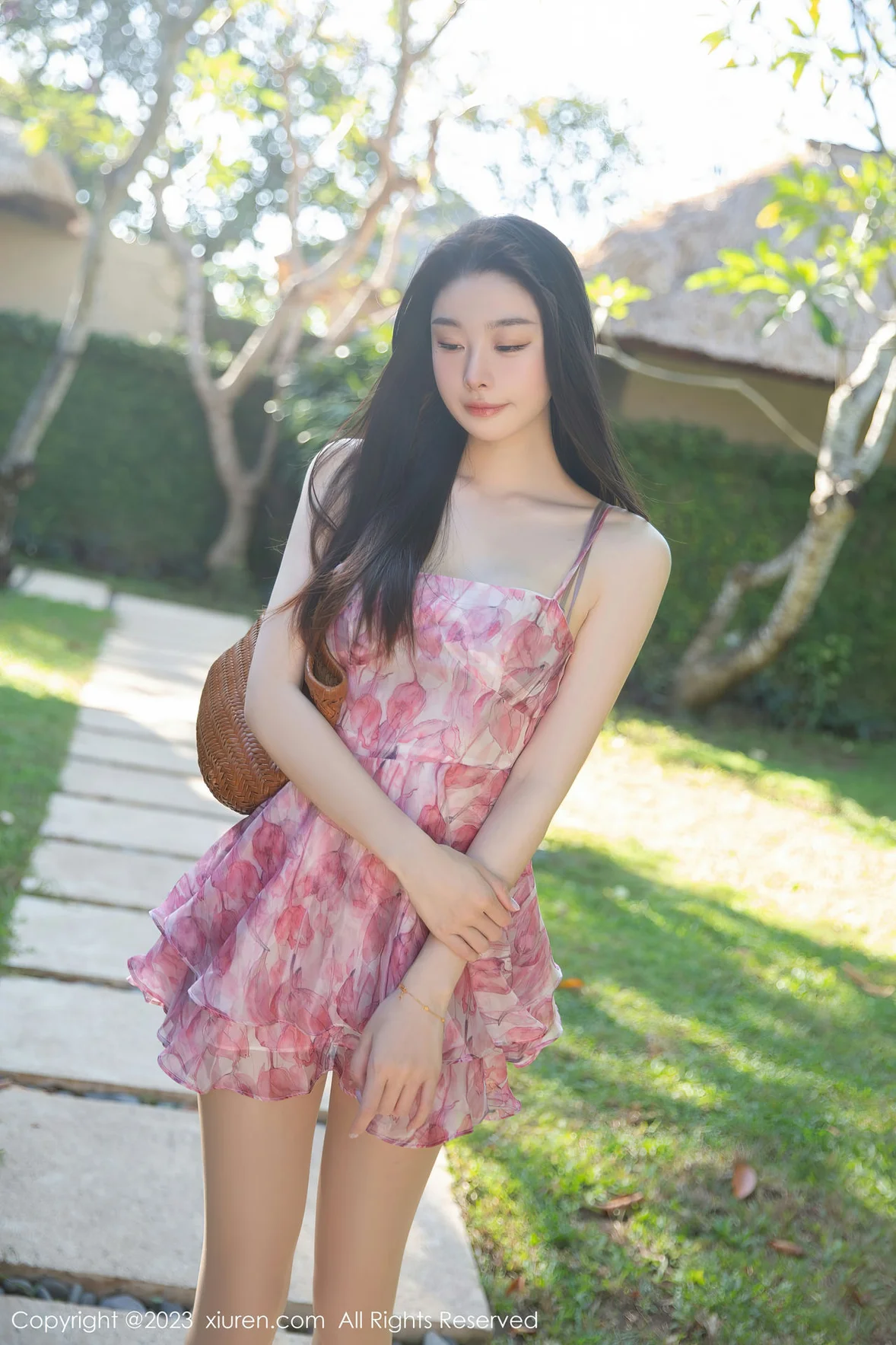 XiuRen 秀人 No.7006 是小逗逗 原色丝袜巴厘岛旅拍 [81P]插图2