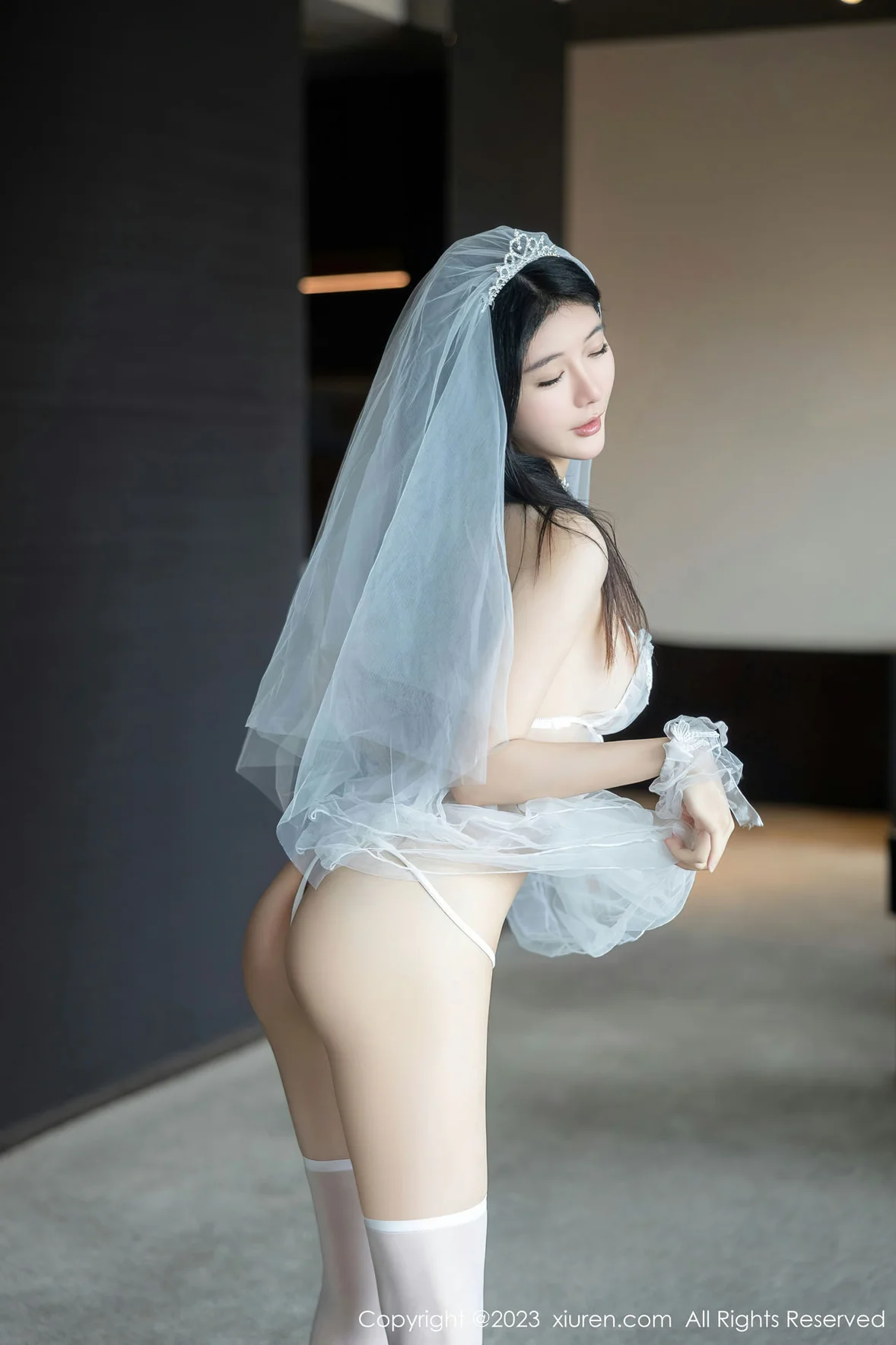 XiuRen 秀人 No.7165 幼幼 情趣婚纱服饰性感写真 [90P]插图1