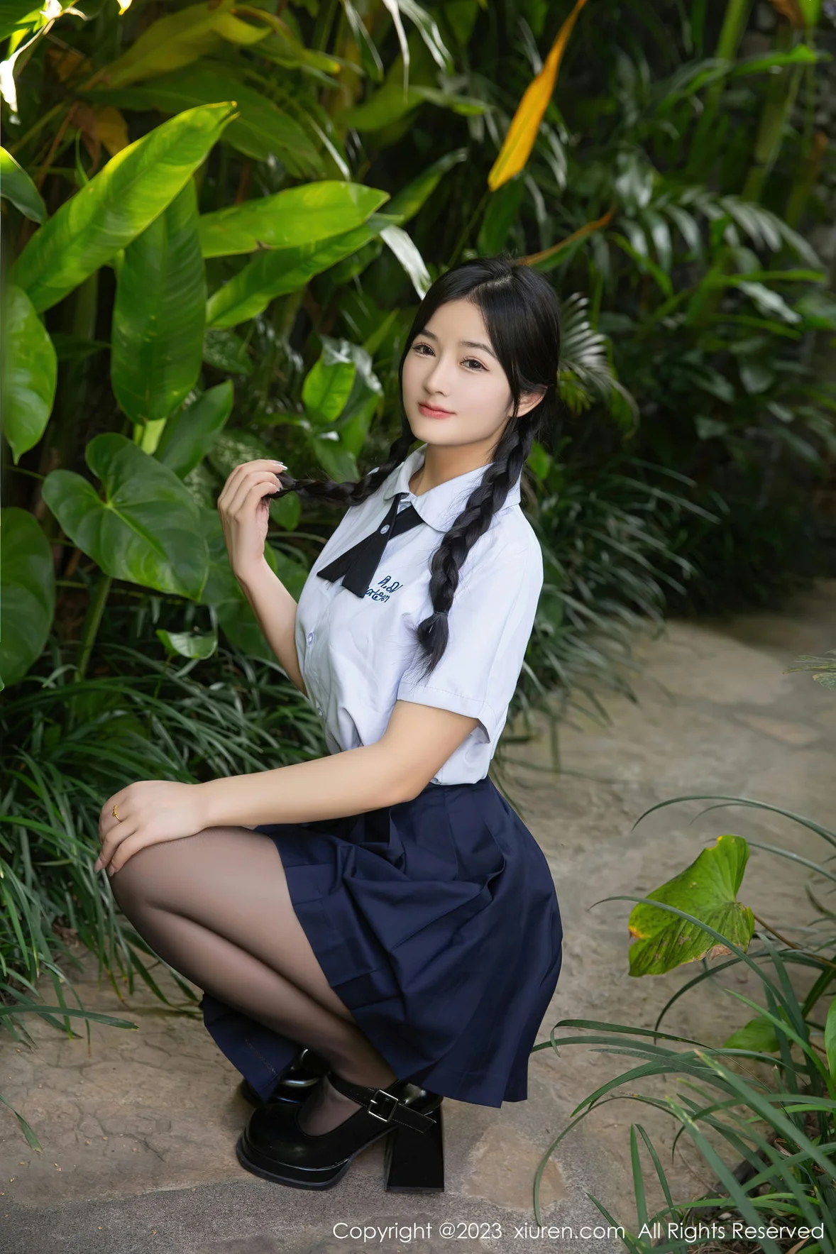 XiuRen 秀人 No.6940 谭小灵 新人学妹制服巴厘岛旅拍 [77P]插图