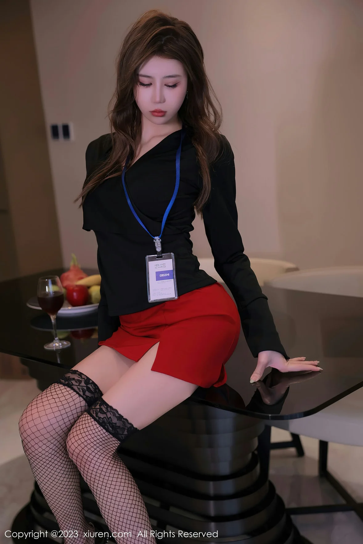 XiuRen 秀人 No.6903 tina_甜仔 红色蕾丝情趣内衣广州旅拍 [71P]插图7