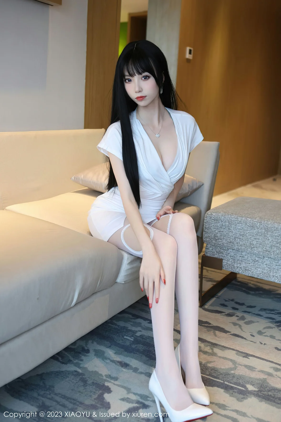 XiuRen 秀人 No.6897 江七七 墨绿色蕾丝内衣性感写真 [81P]插图1