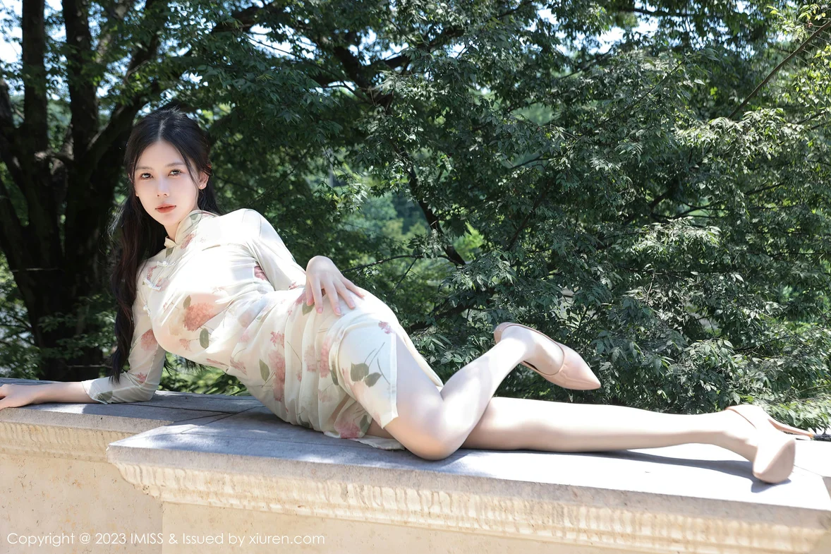 XiuRen 秀人 No.7168 尹甜甜 米色旗袍性感写真 [47P]插图5