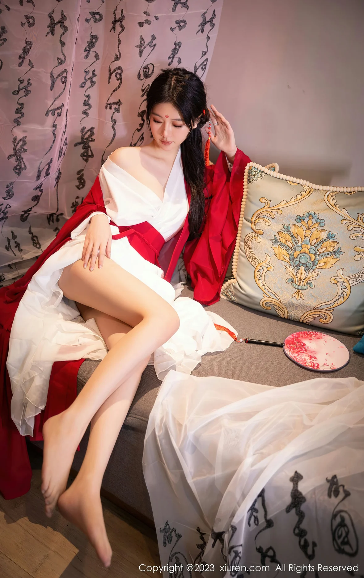 XiuRen 秀人 No.7192 幼幼 红色古装性感写真 [93P]插图5