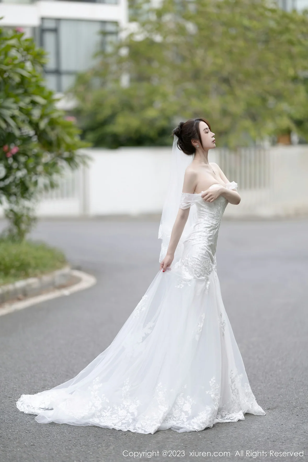 XiuRen 秀人 No.7310 梦心玥 白色婚纱服饰安吉旅拍 [84P]插图2