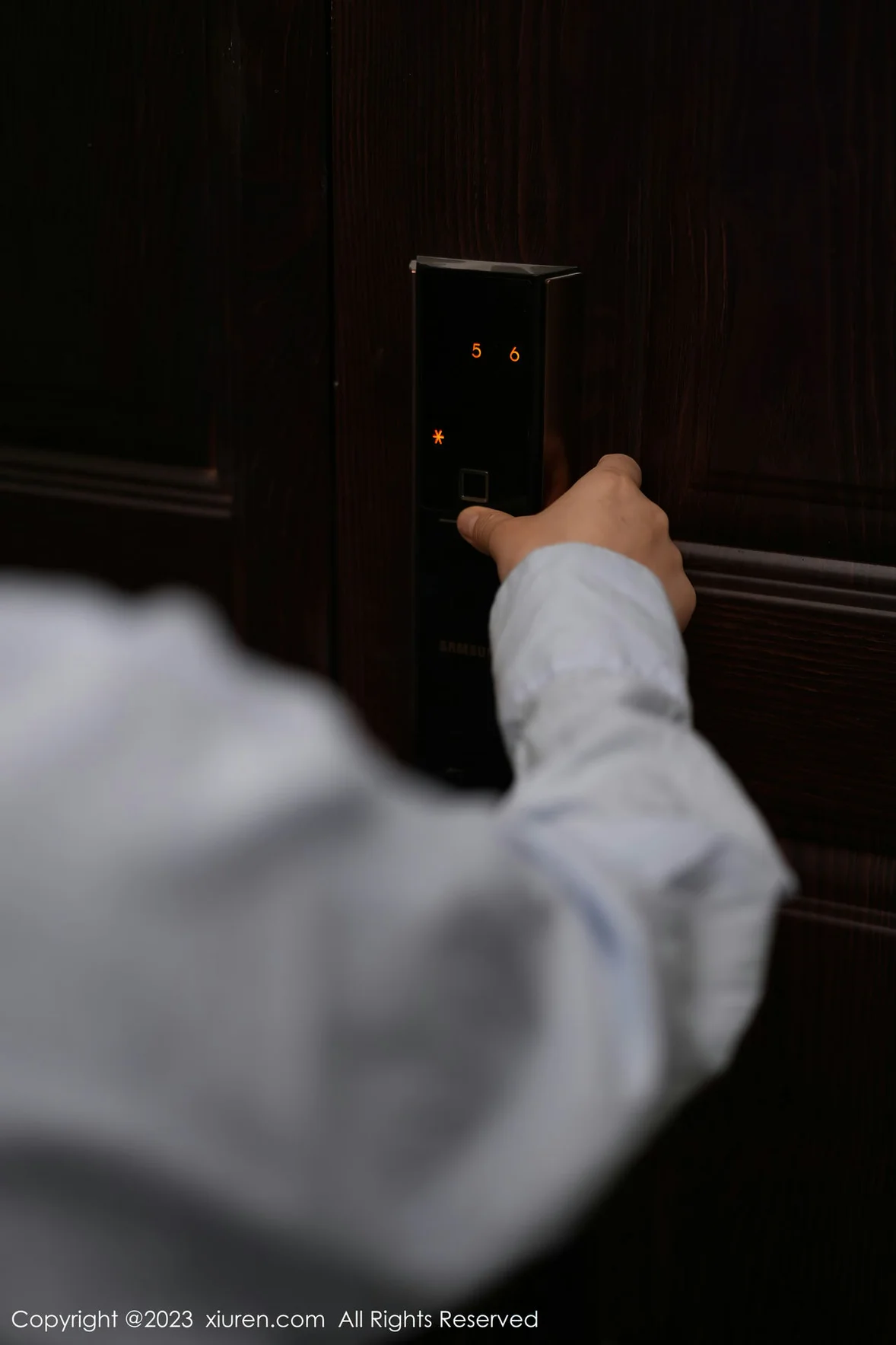 XiuRen 秀人 No.6922 laura阿姣 表弟来我家 [78P]插图2