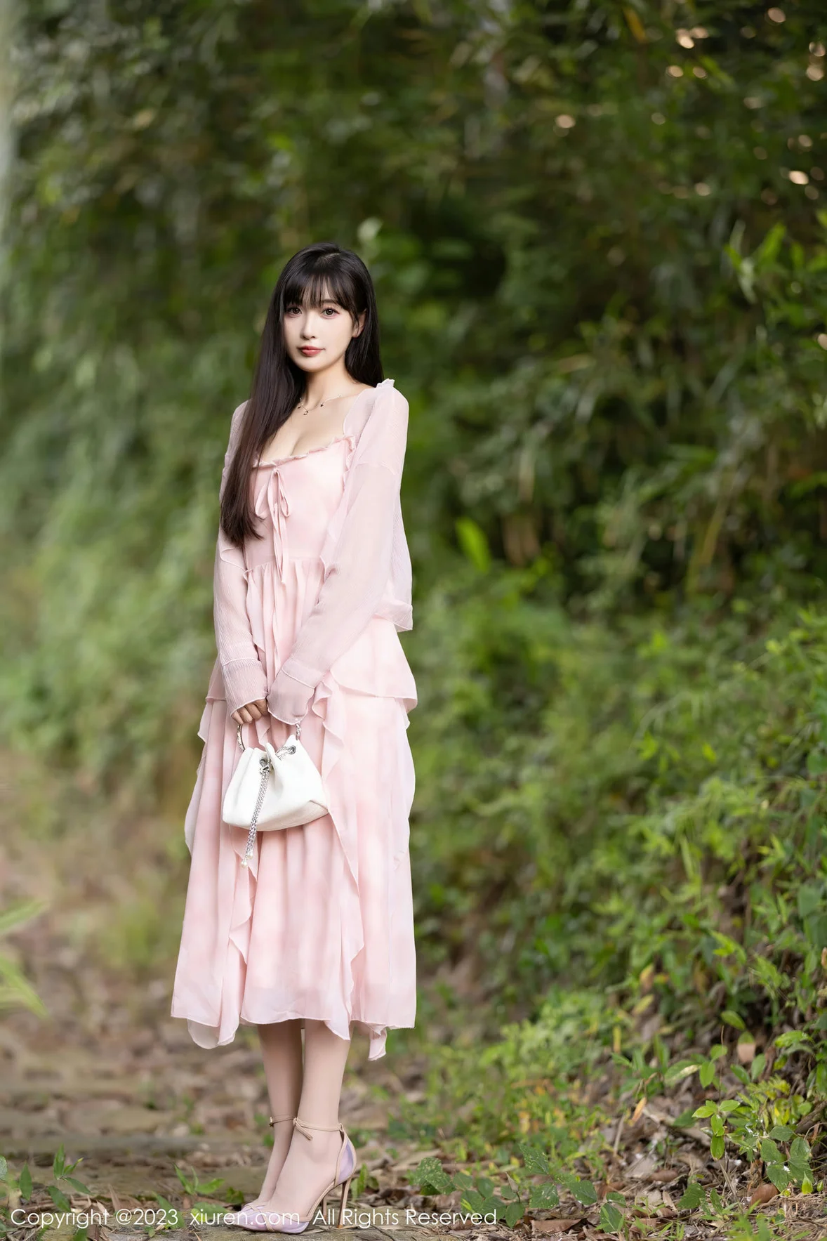 XiuRen 秀人 No.7263 林星阑 粉色丝袜安吉旅拍 [84P]插图1