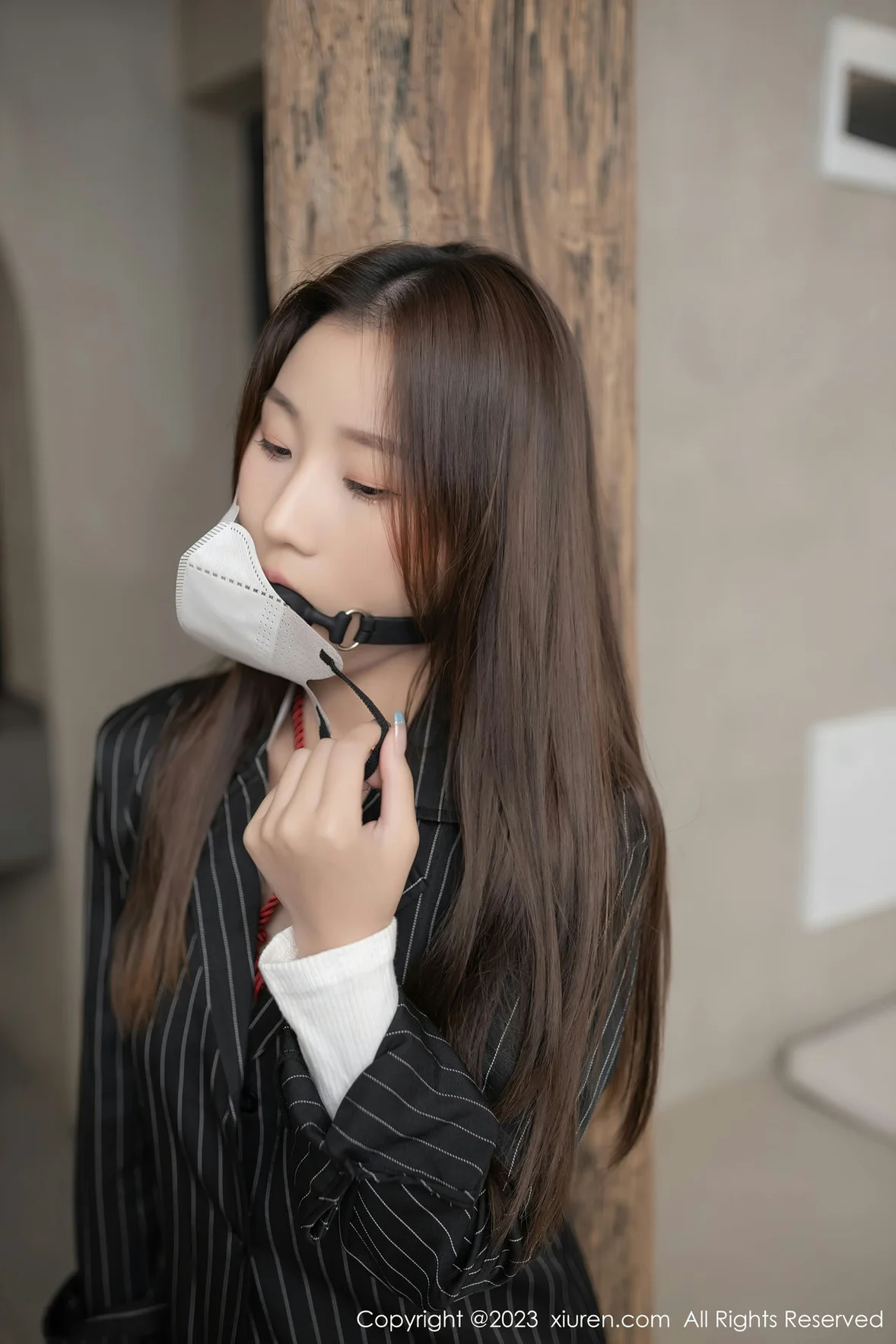 XiuRen 秀人 No.7141 杏子Yada 高开叉服饰性感写真 [76P]插图3