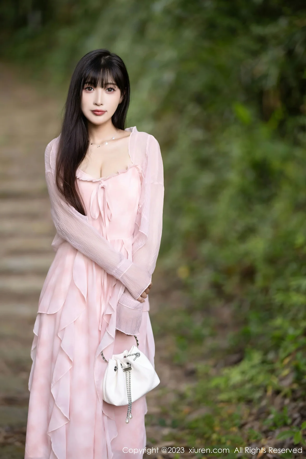 XiuRen 秀人 No.7263 林星阑 粉色丝袜安吉旅拍 [84P]插图2