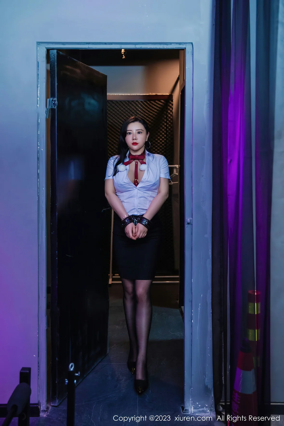 XiuRen 秀人 No.7267 王婉悠Queen 魅惑黑丝性感写真 [73P]插图1