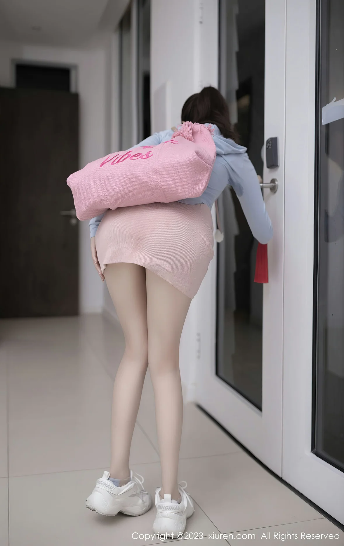 XiuRen 秀人 No.7120 鱼子酱Fish 浅粉色蕾丝内衣泰国旅拍 [81P]插图3