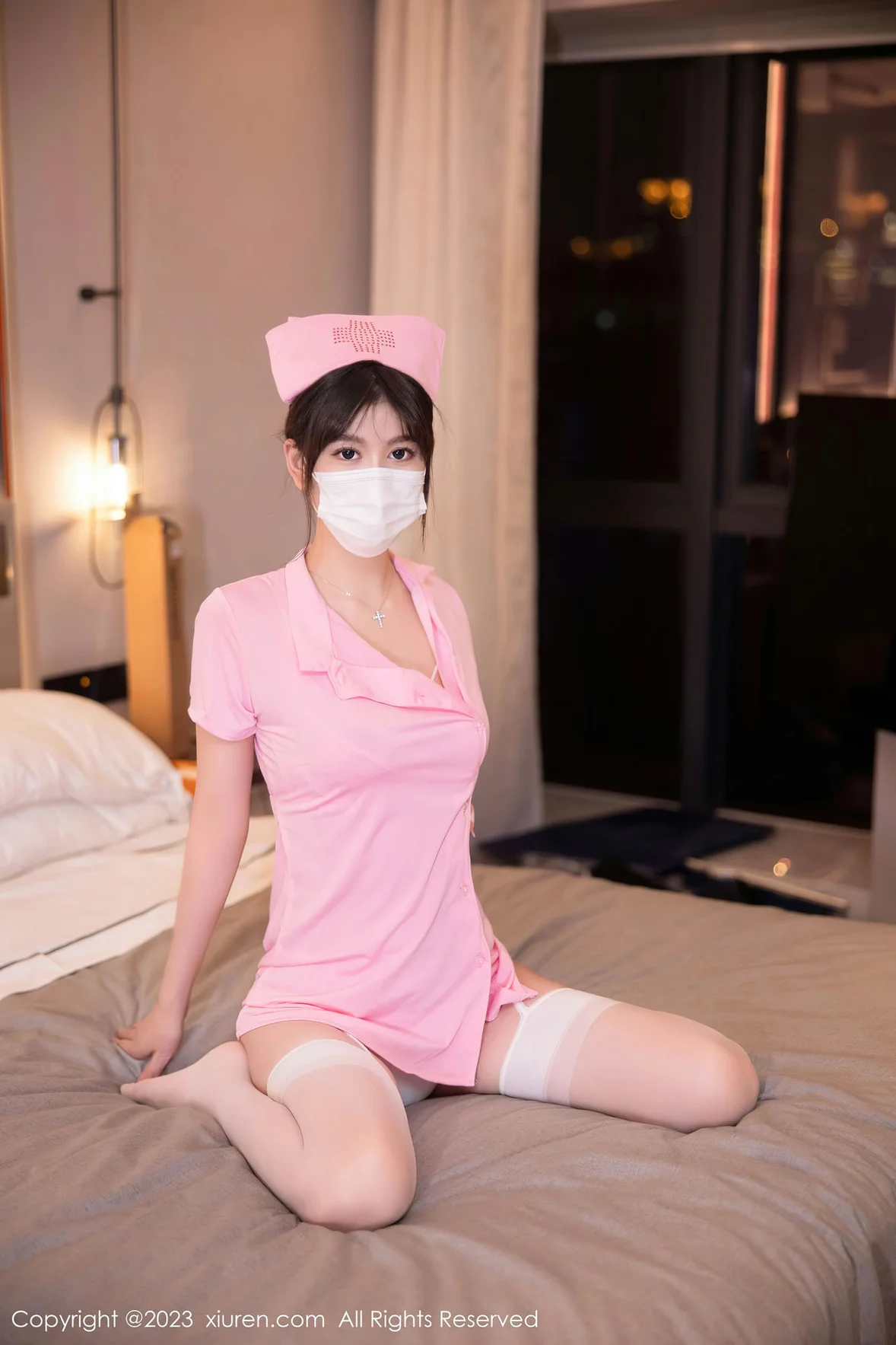 XiuRen 秀人 No.6910 李雅柔182CM 情趣护士服性感写真 [61P]插图3