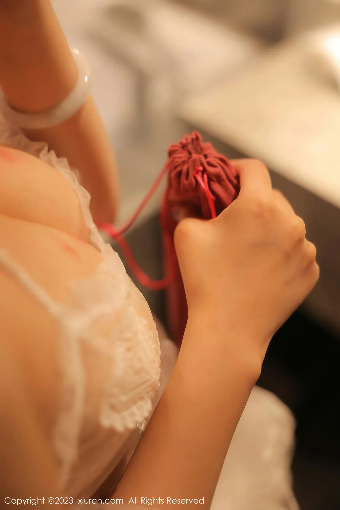 XiuRen 秀人 No.7218 汐汐baby 白色情趣婚纱性感写真 [78P]插图