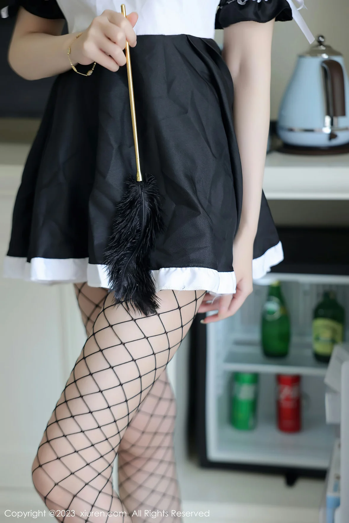 XiuRen 秀人 No.7217 玥儿玥er 黑白拼色女仆杭州旅拍 [76P]插图