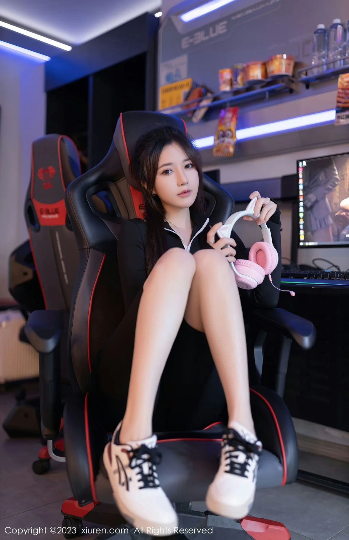 XiuRen 秀人 No.7361 鱼子酱Fish 电竞女孩性感写真 [82P]插图1