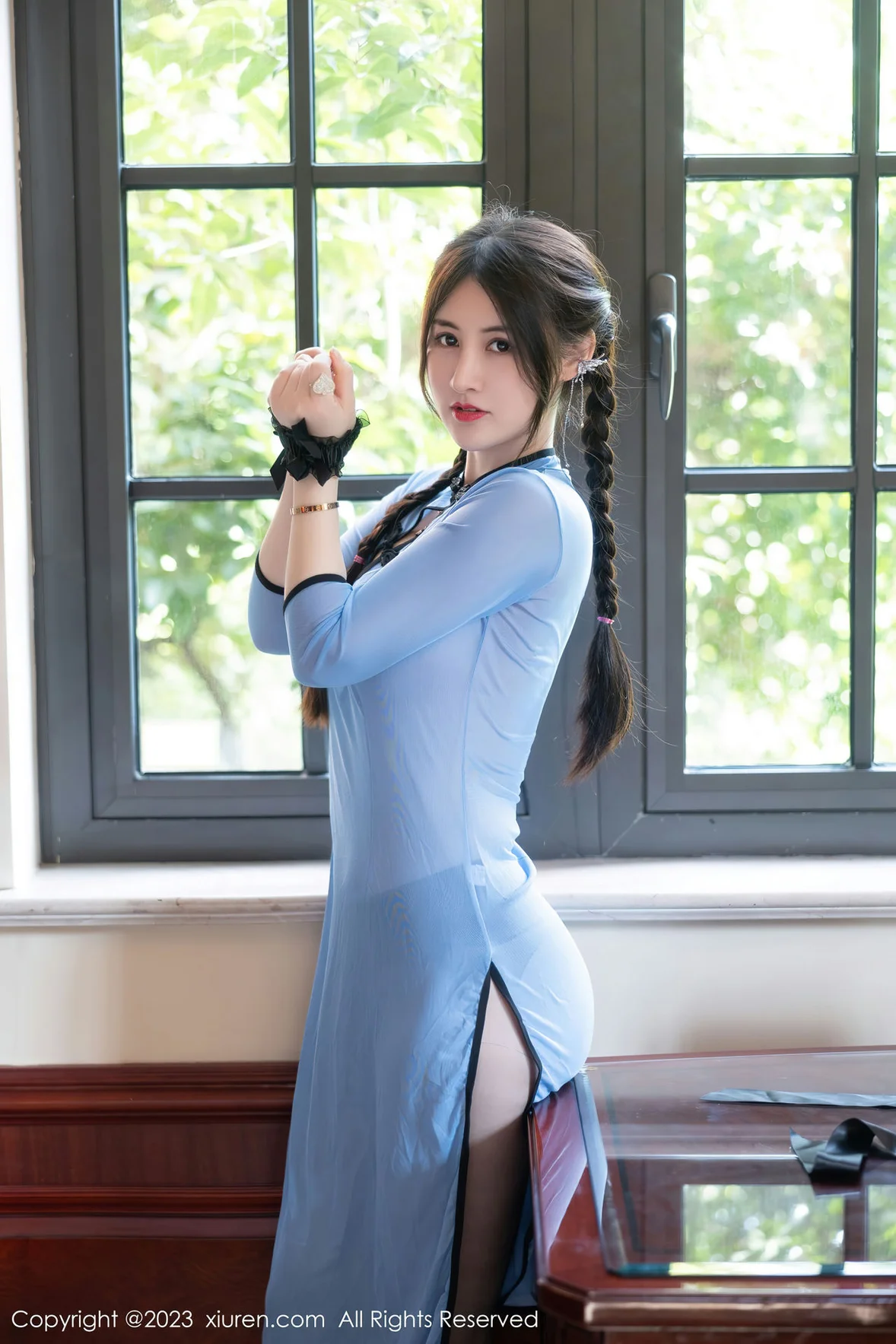 XiuRen 秀人 No.7357 诗诗kiki 轻透旗袍性感写真 [85P]插图1