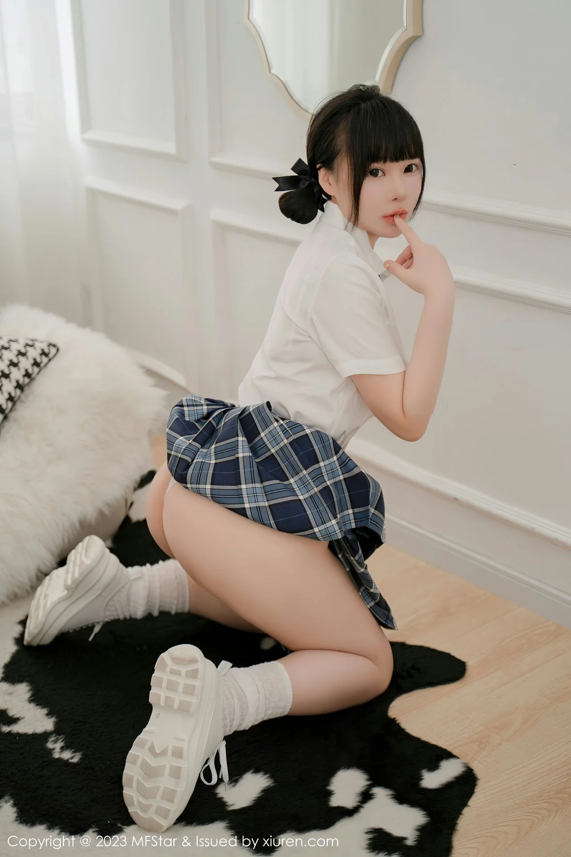 模范学院 Vol.621 水塔塔 乳贴萝莉首套写真 [61P]插图2