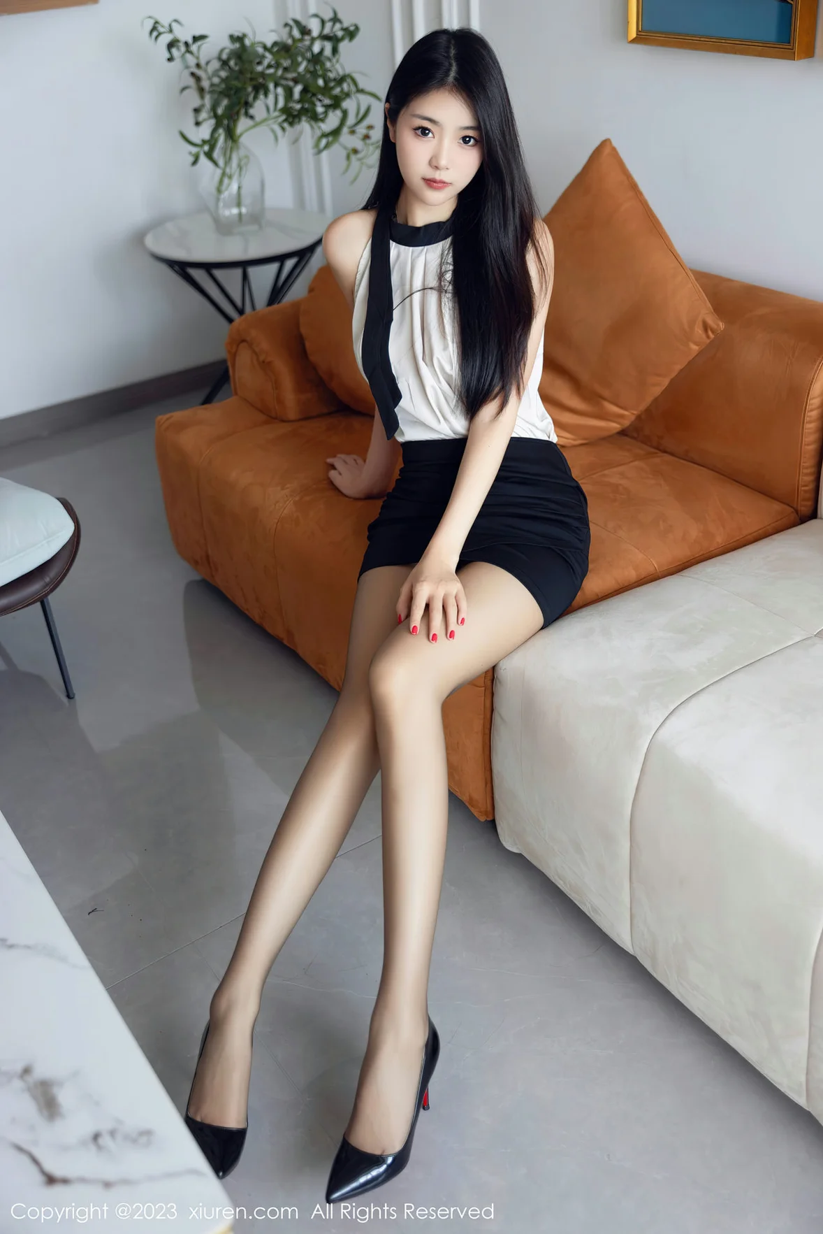 XiuRen 秀人 No.7342 可樂Vicky 拼色连衣短裙性感写真 [82P]插图6