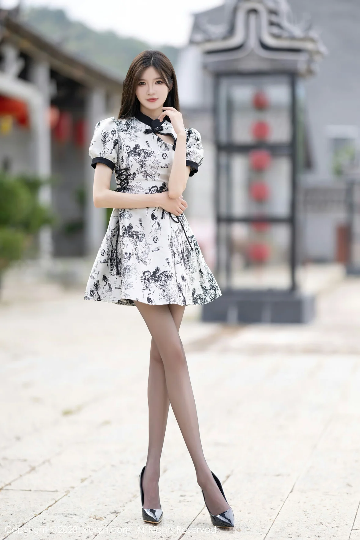 秀人网 No.7320 程程程- 香肩蕾丝内衣安吉旅拍 [84P]插图2