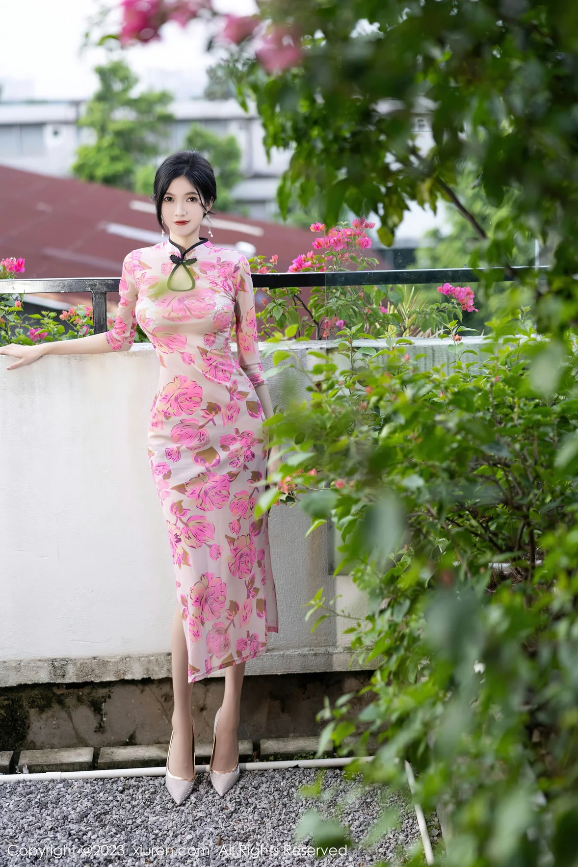 秀人网 No.7388 程程程- 粉色旗袍安吉旅拍 [83P]插图3