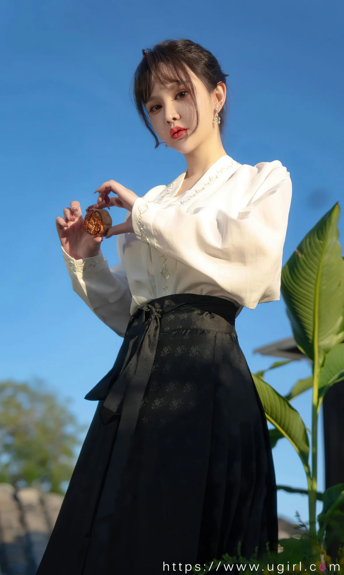 UGirls 爱尤物 No.2674 青树 节日主题写真 [35P]插图3