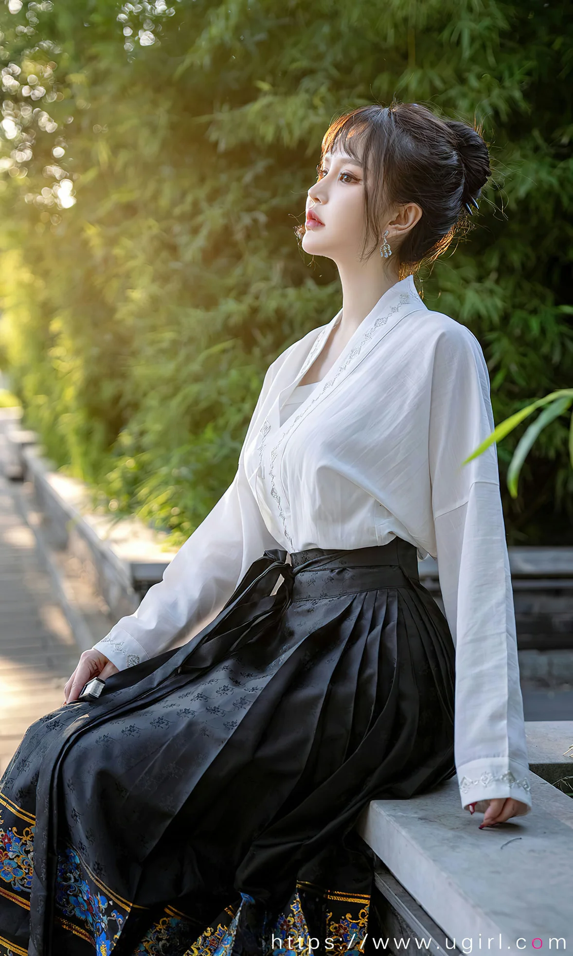 UGirls 爱尤物 No.2674 青树 节日主题写真 [35P]插图5