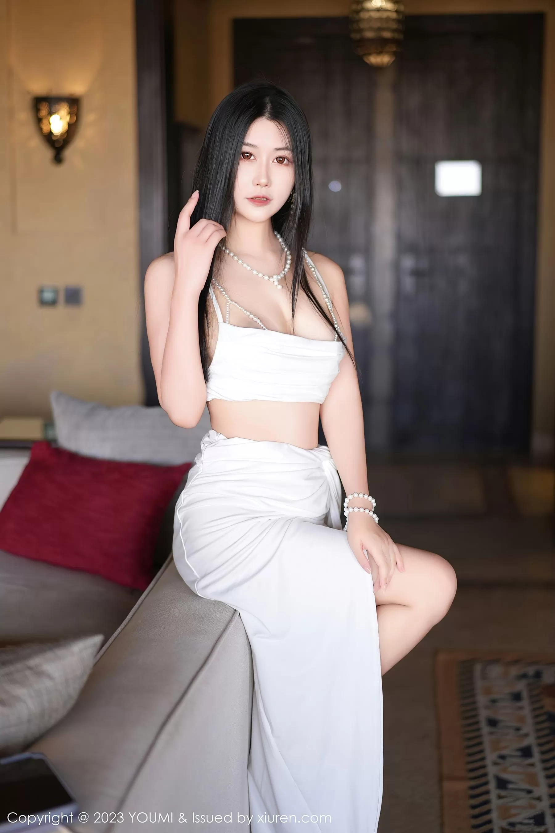 尤蜜荟 VOL.971 laura阿姣 长裙美腿 [79P]插图1