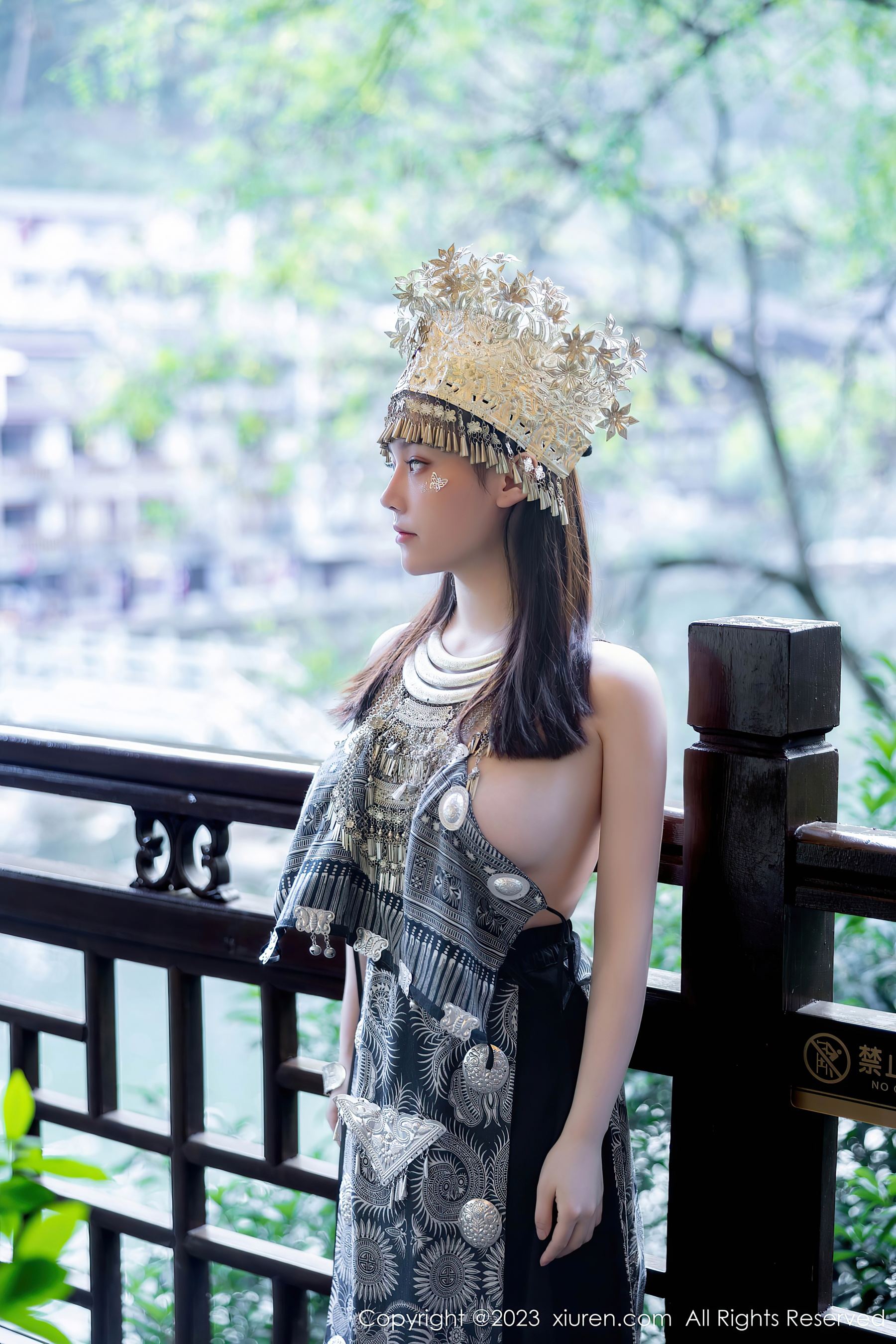 XiuRen 秀人 No.7448 豆瓣酱 苗族服饰插图3