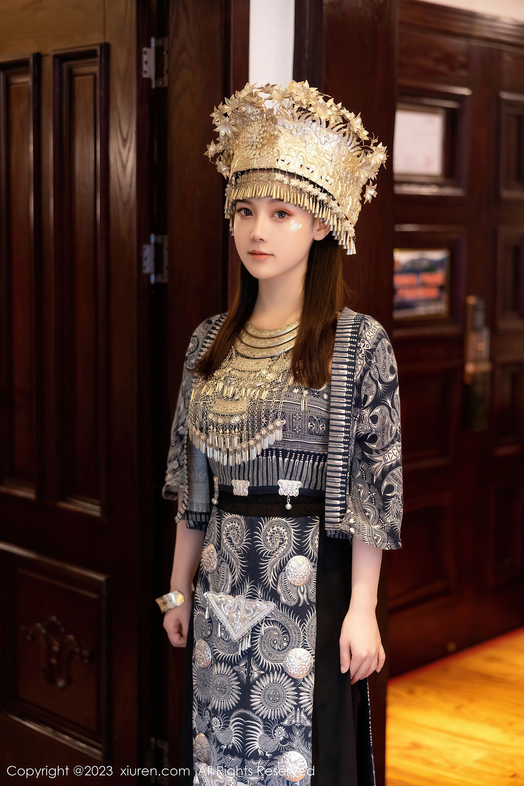 XiuRen 秀人 No.7448 豆瓣酱 苗族服饰插图7