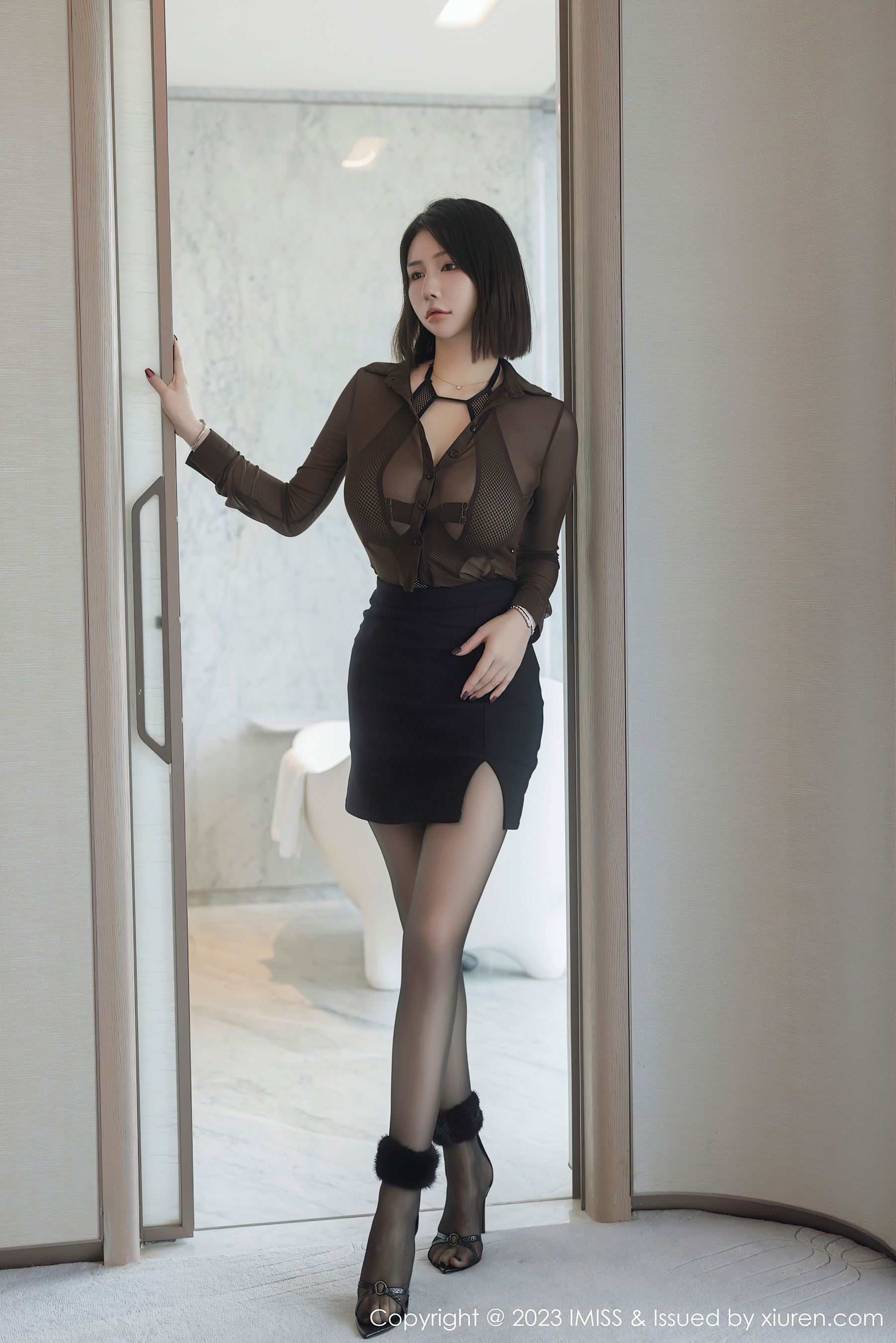 爱蜜社 VOL.744 Evon陈赞之 黑丝短裙插图7