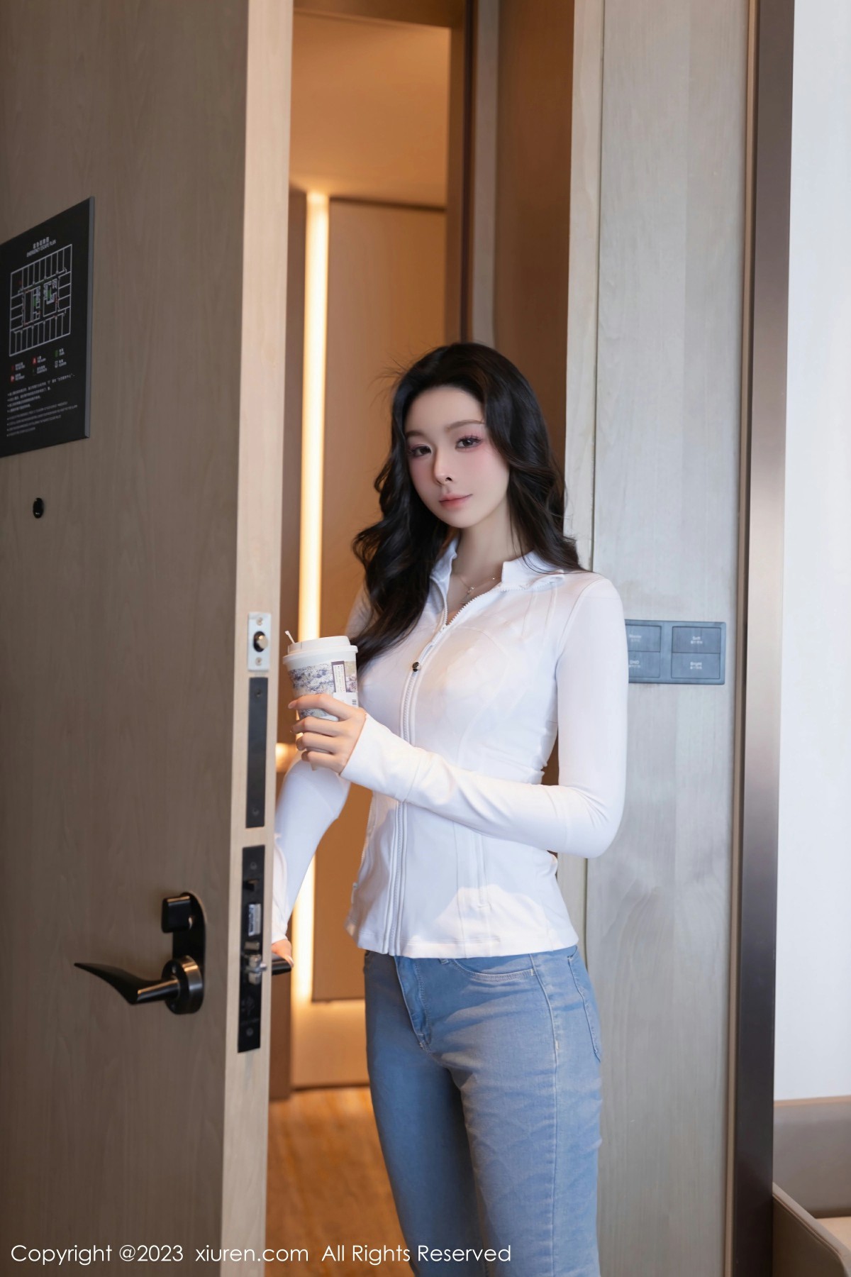  Xiuren 秀人 No.7639 是小逗逗 [80P]第1张