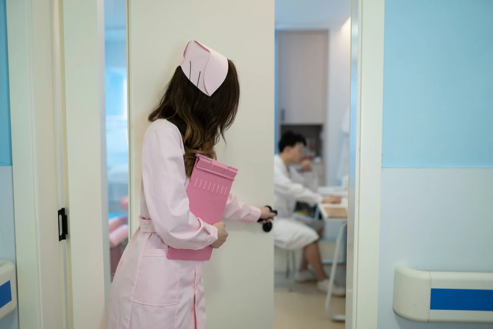 鹿八岁 – 医生和护士 [51P]插图2