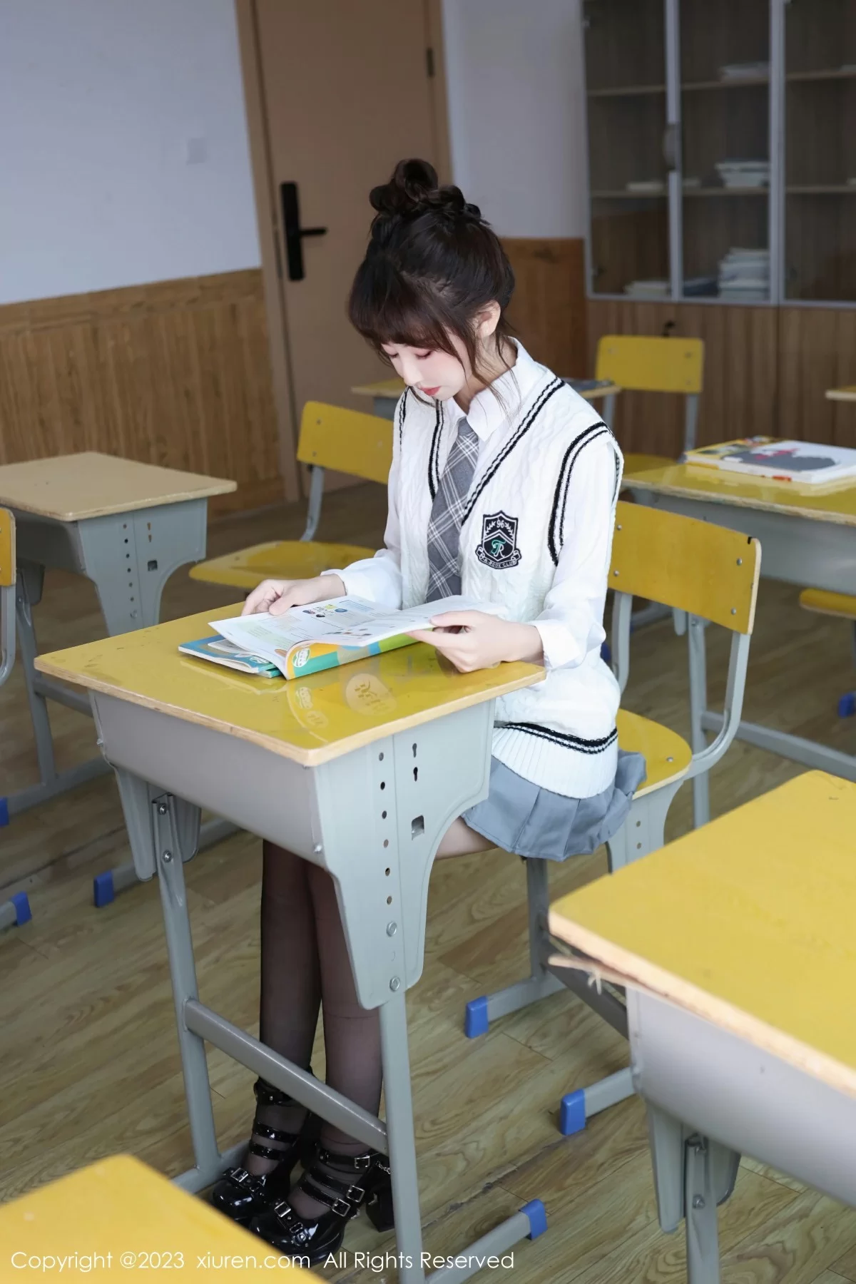  Xiuren 秀人 No.7712 白笑笑 [87P]第1张