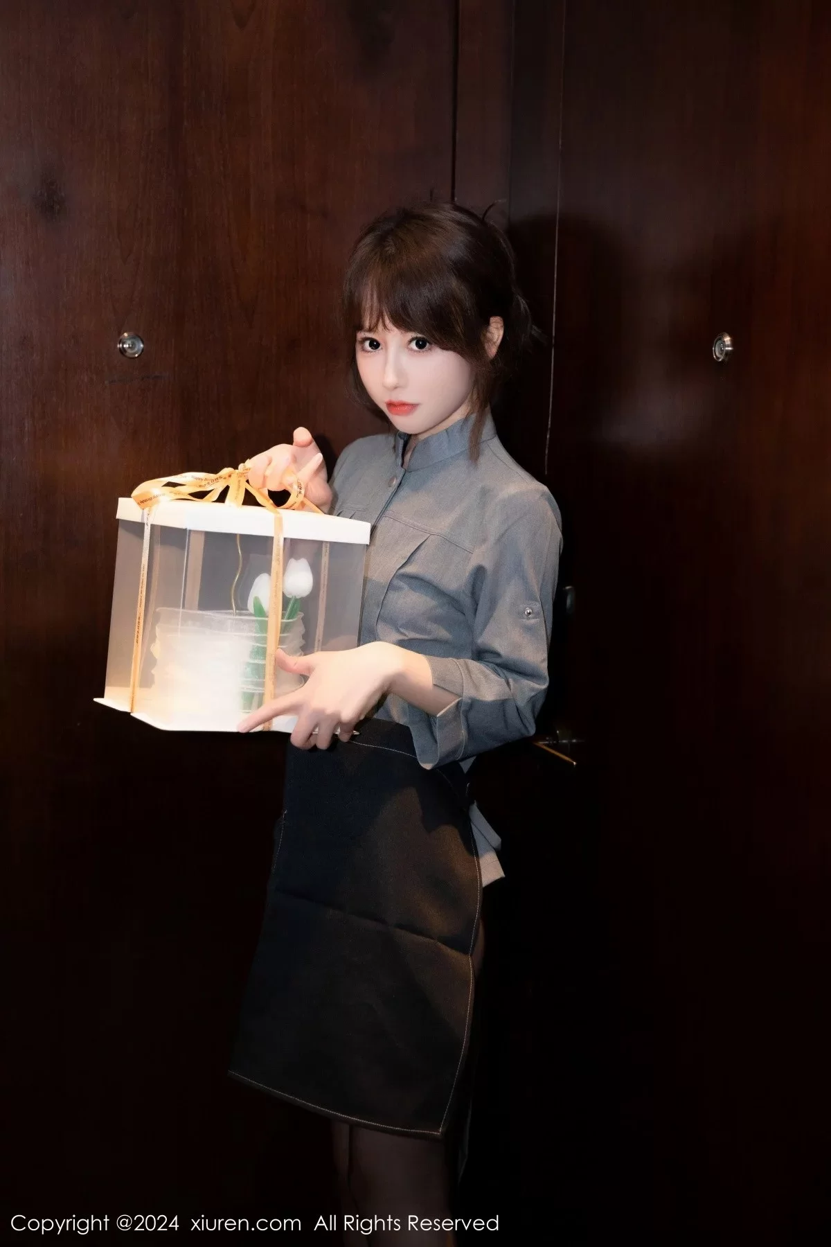 XiuRen 秀人 No.7953 金tiao [74P]插图1