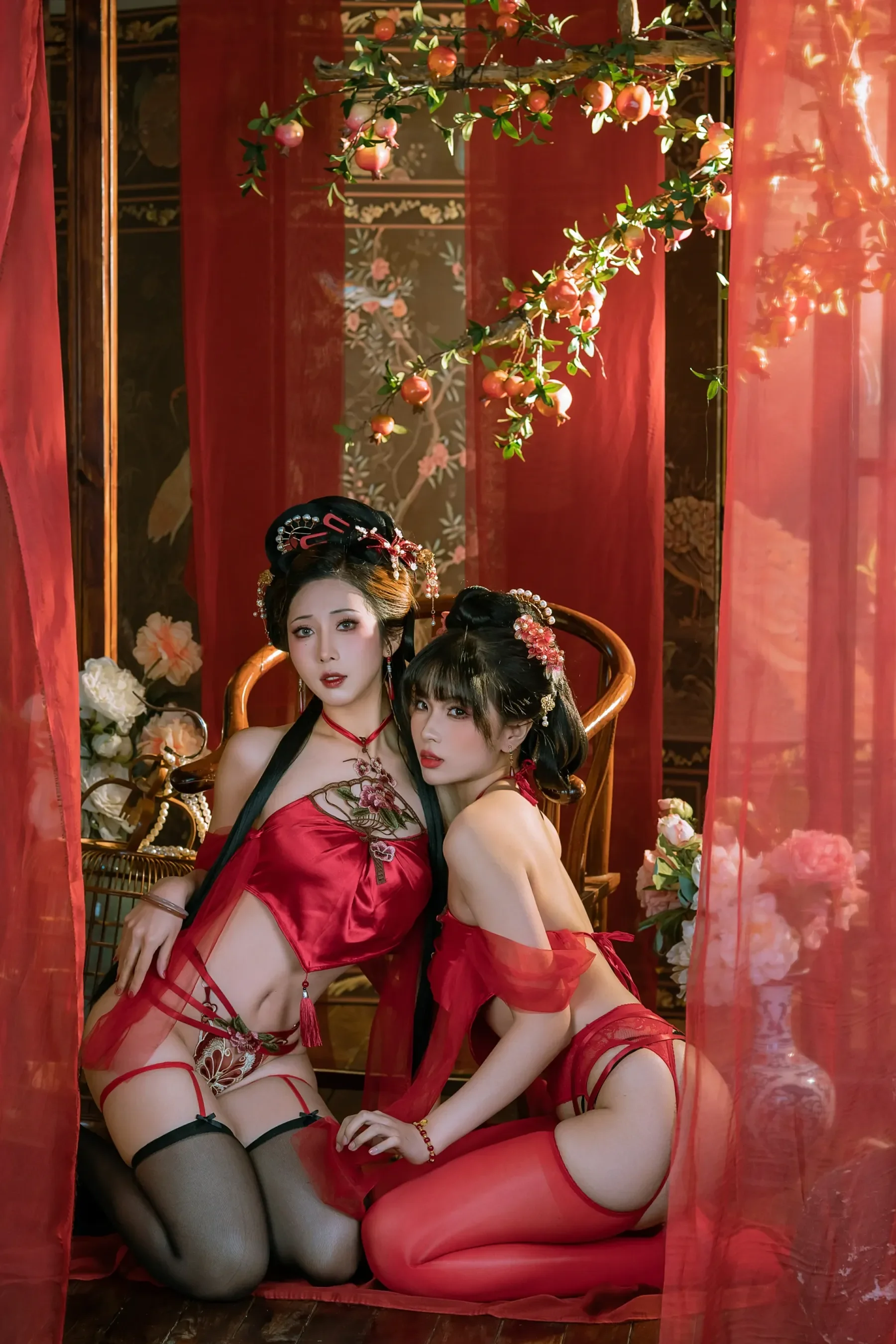 云溪溪&轩萧学姐 – 情趣肚兜 [23P]插图4