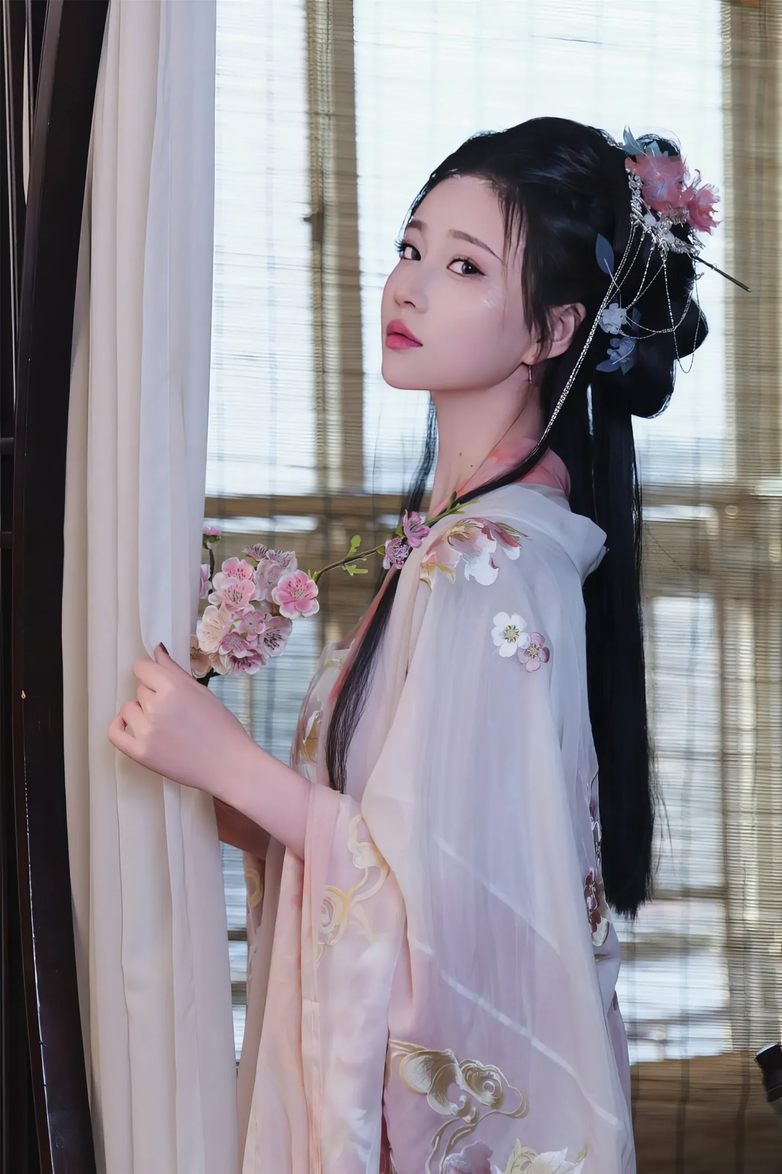 年年Nnian – 古风霓裳 [50P]插图1