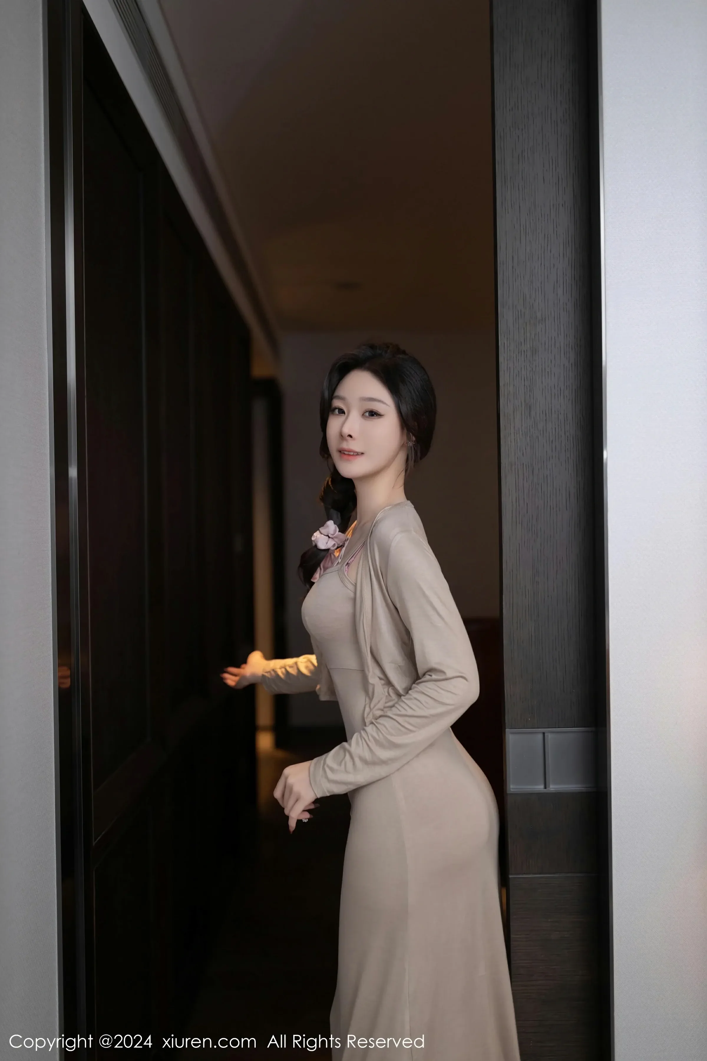 XiuRen 秀人 No.8417 是小逗逗 [84P]插图1