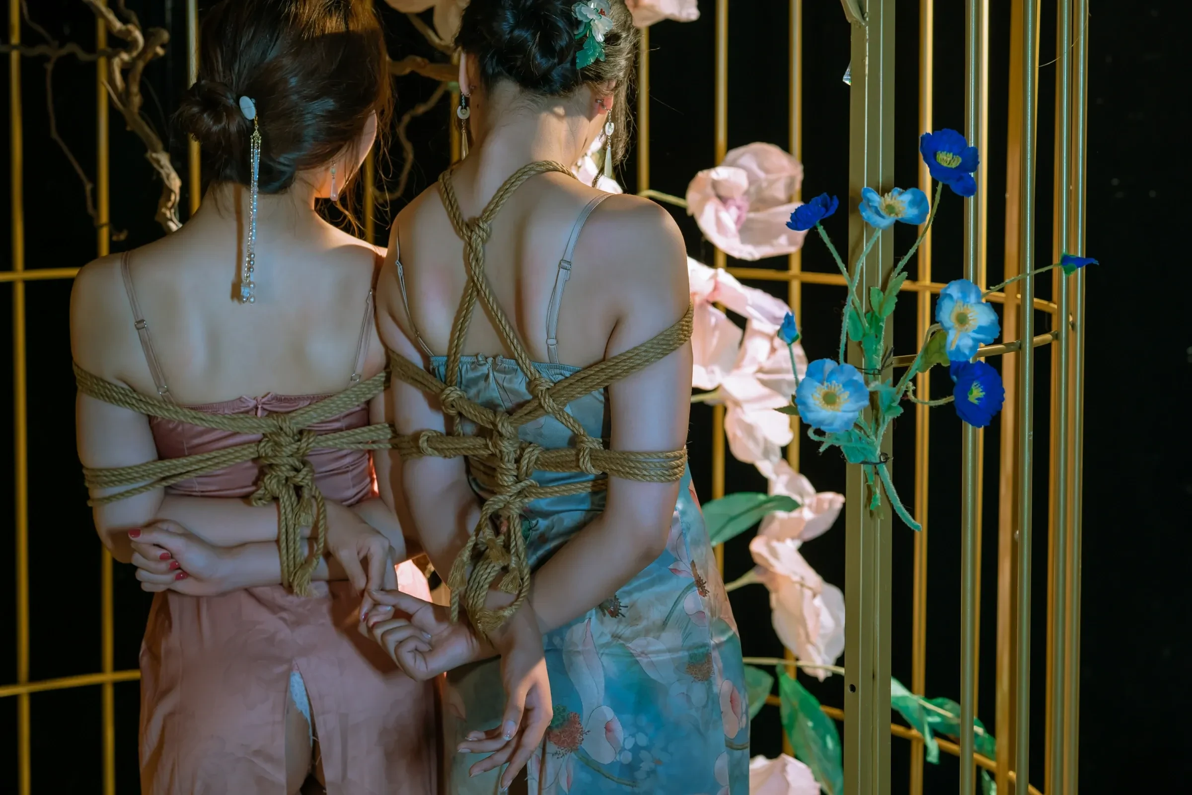 云溪溪&轩萧学姐 – 捆绑双人 [18P]插图9