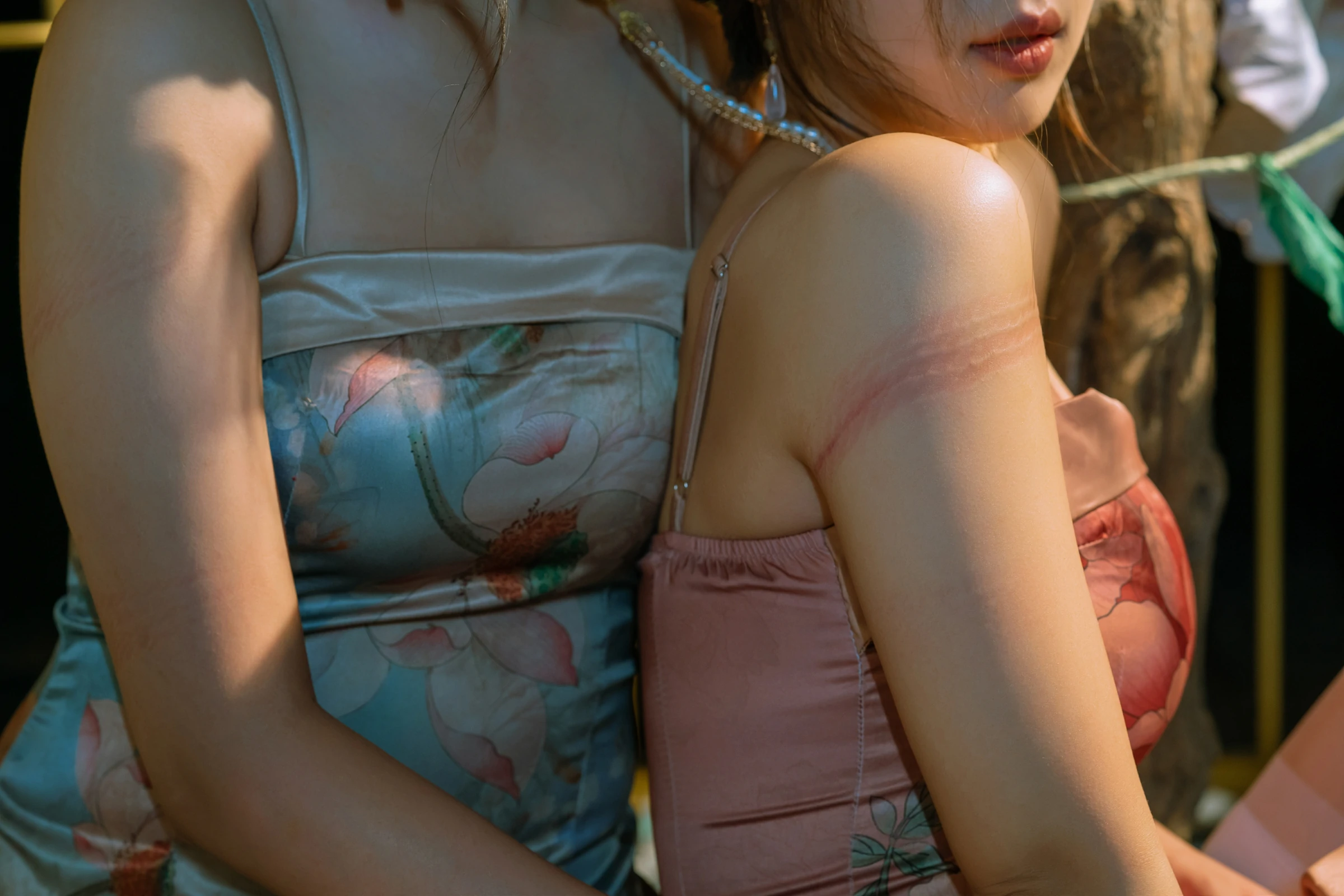 云溪溪&轩萧学姐 – 捆绑双人 [18P]插图4