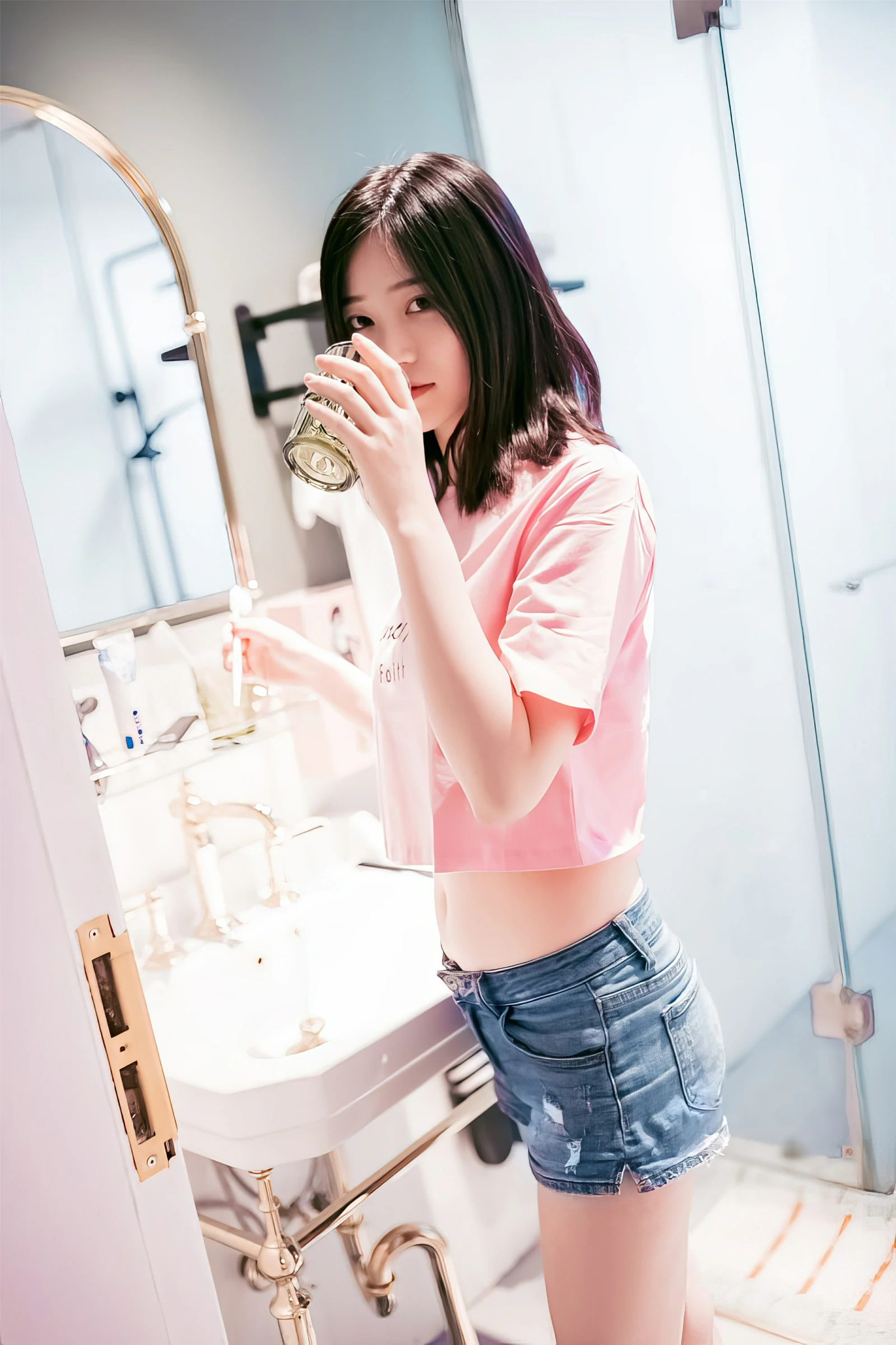 年年Nnian – 短裤T恤 [22P]插图1