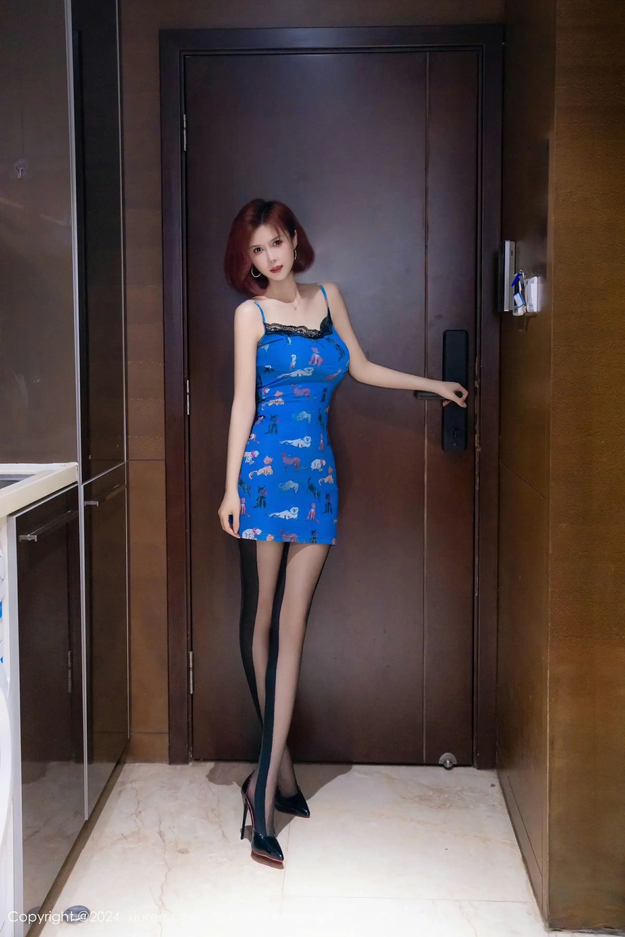 XiuRen 秀人 No.8608 新人模特 白芷yy [85P]插图7