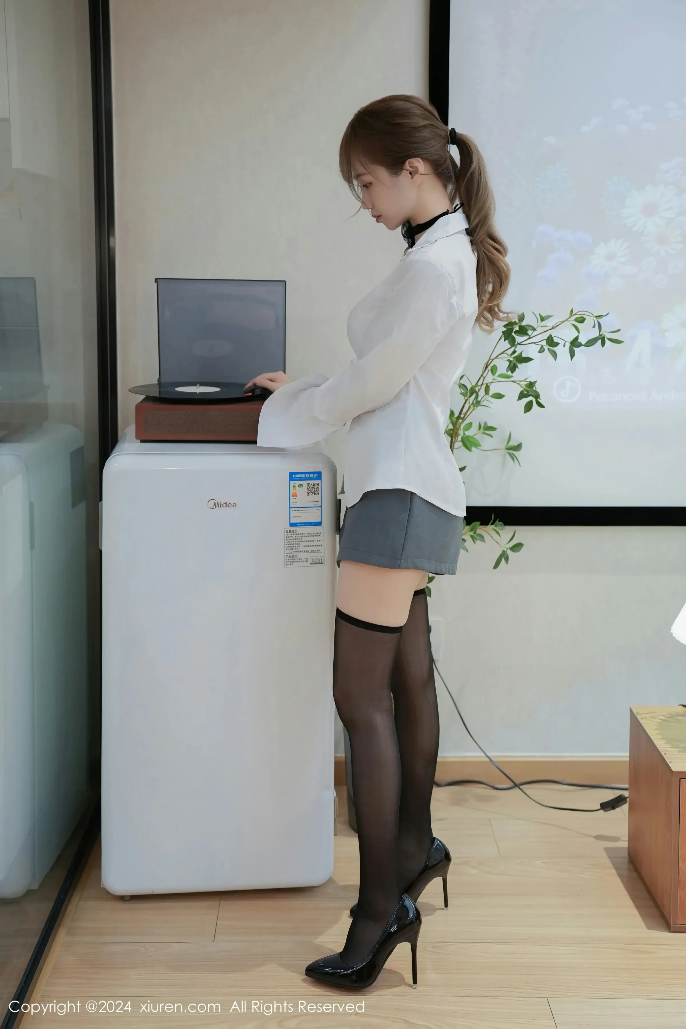 XiuRen 秀人 No.8609 新人模特 甜白酱 [84P]插图7