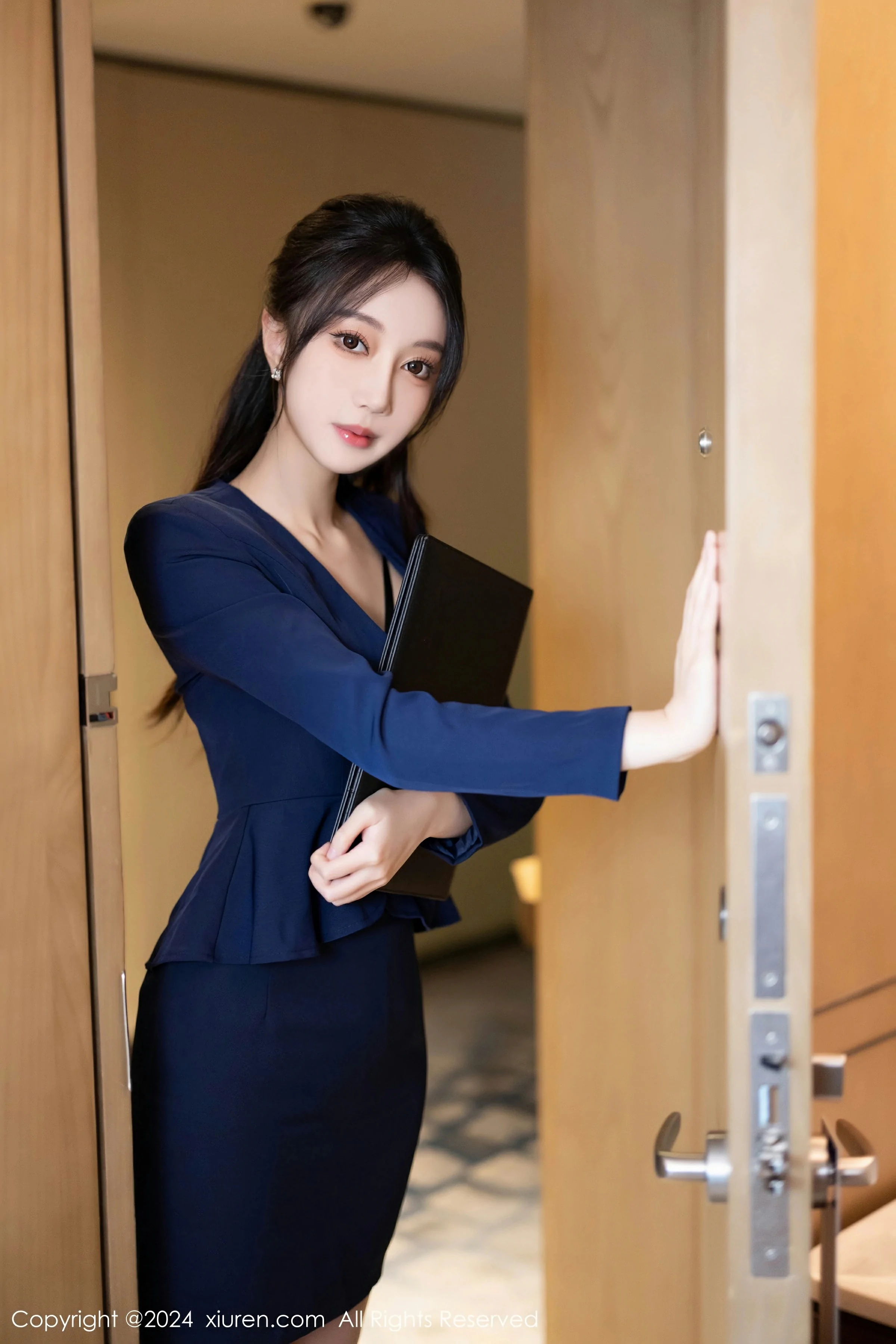 XiuRen 秀人 No.8669 玥儿玥 [90P]插图