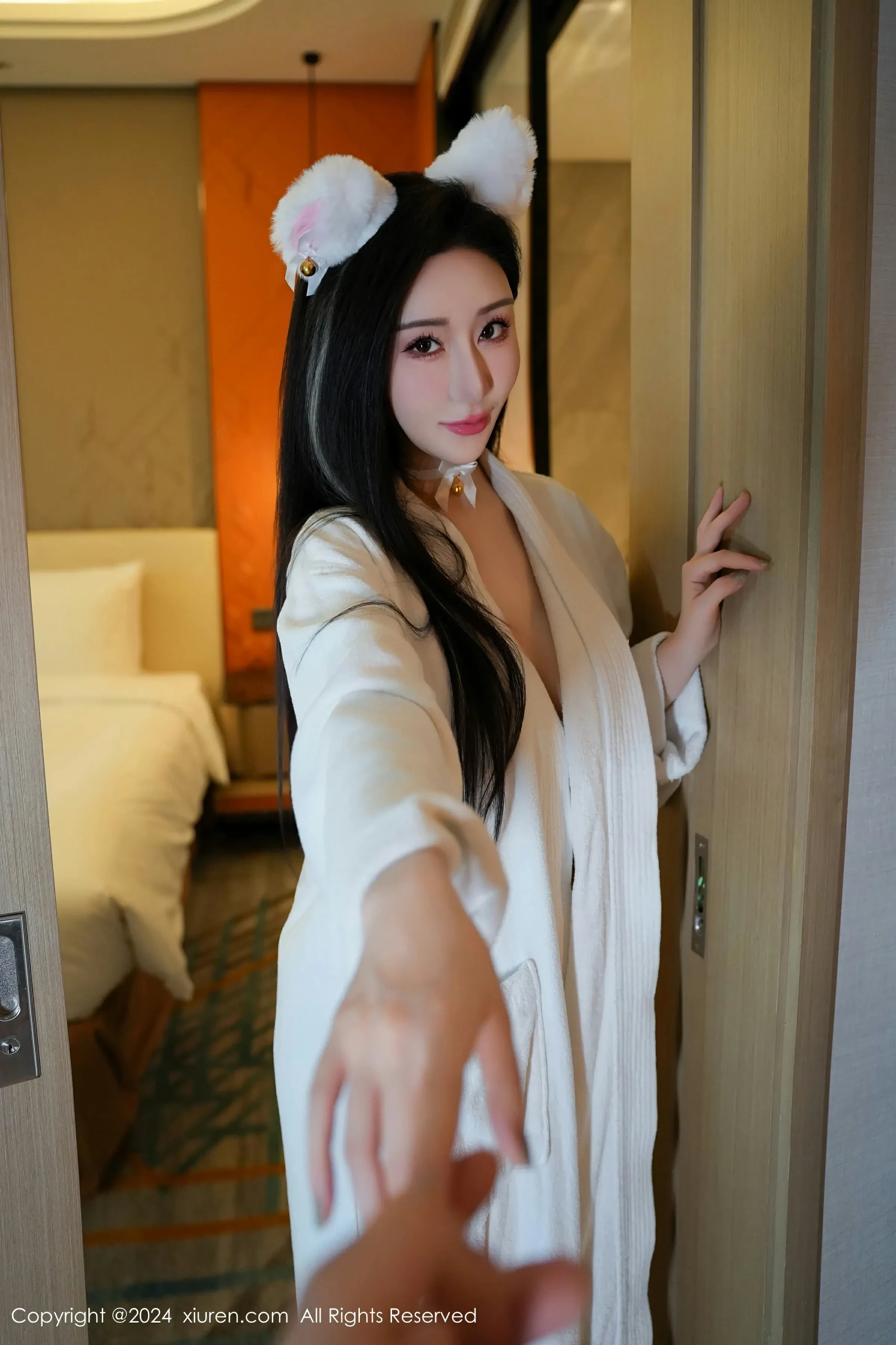 XiuRen 秀人 No.8679 田兮白 [124P]插图1