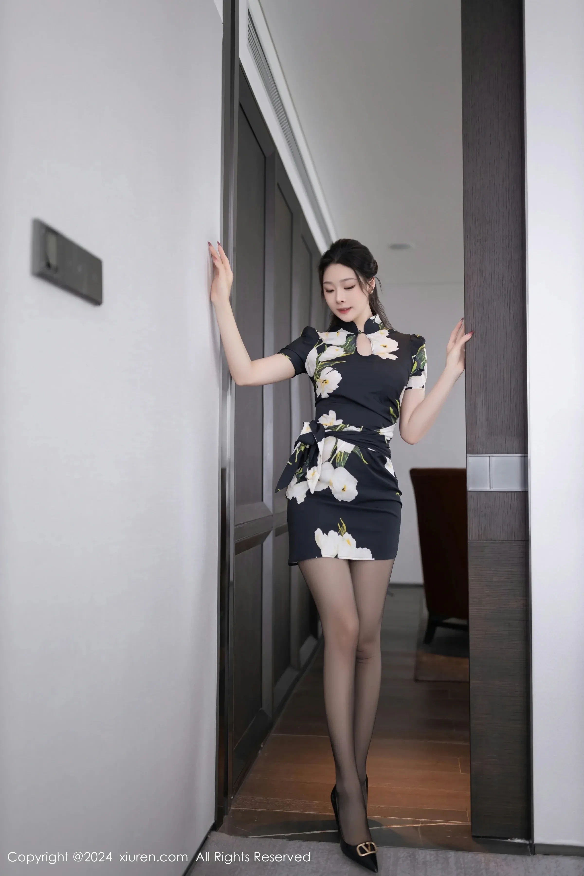 XiuRen 秀人 No.8768 小逗逗 [80P]插图1