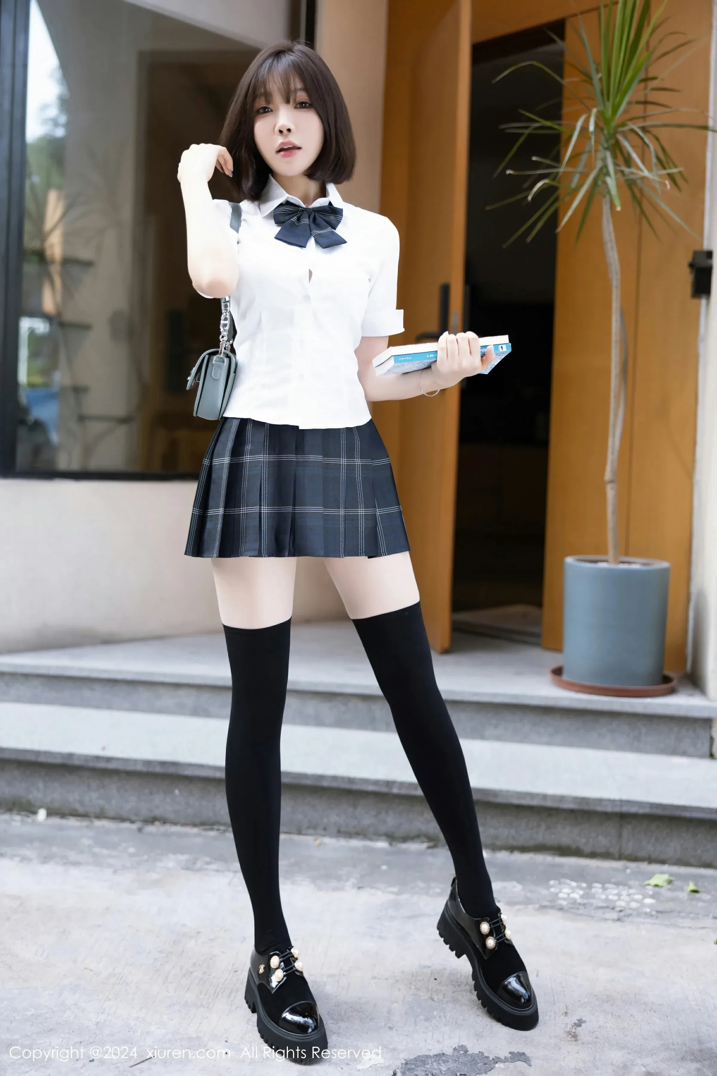 XiuRen 秀人 No.8785 徐莉芝Booty [100P]插图