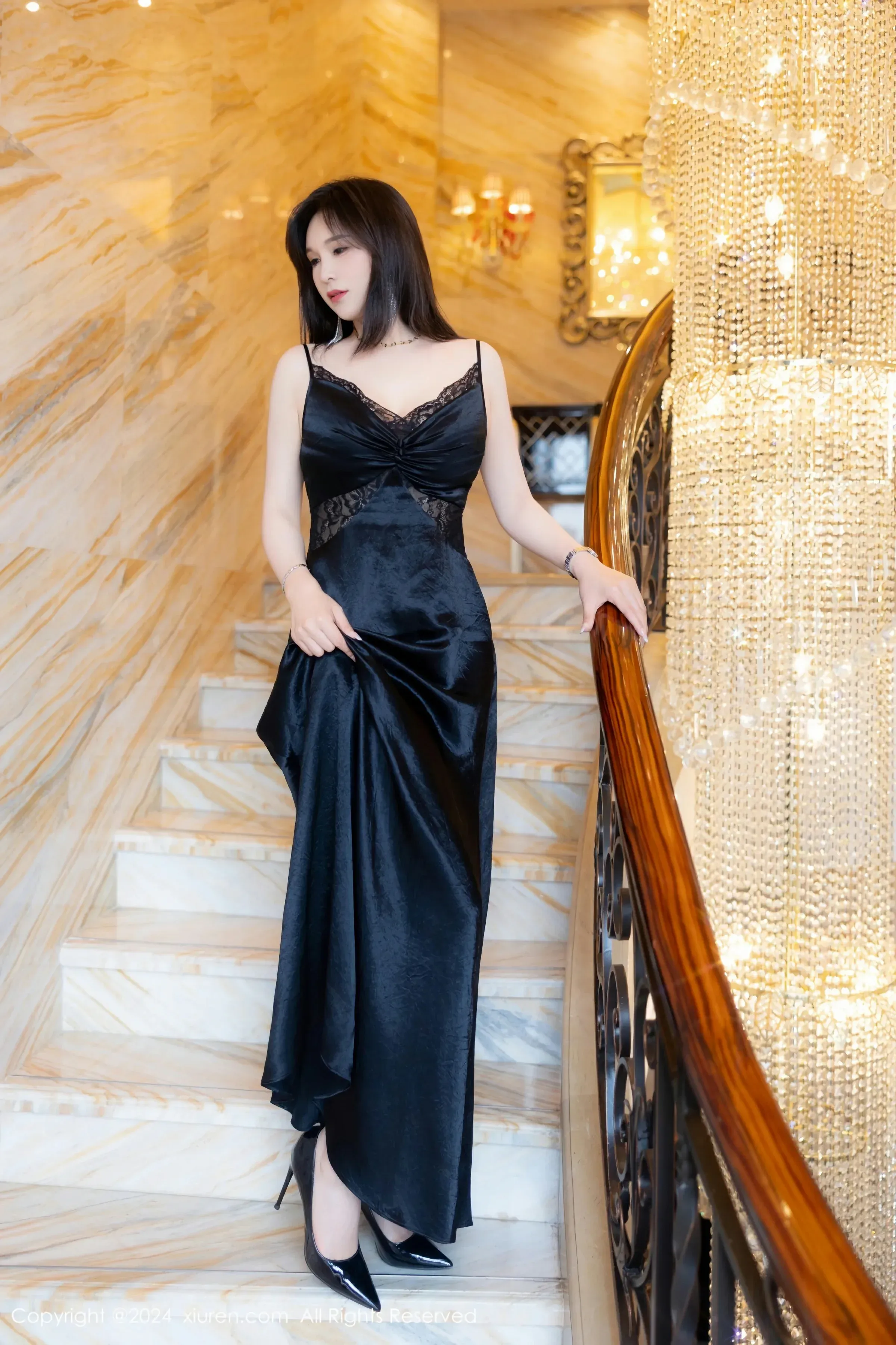 XiuRen 秀人 No.8825 水水姐 [73P]插图