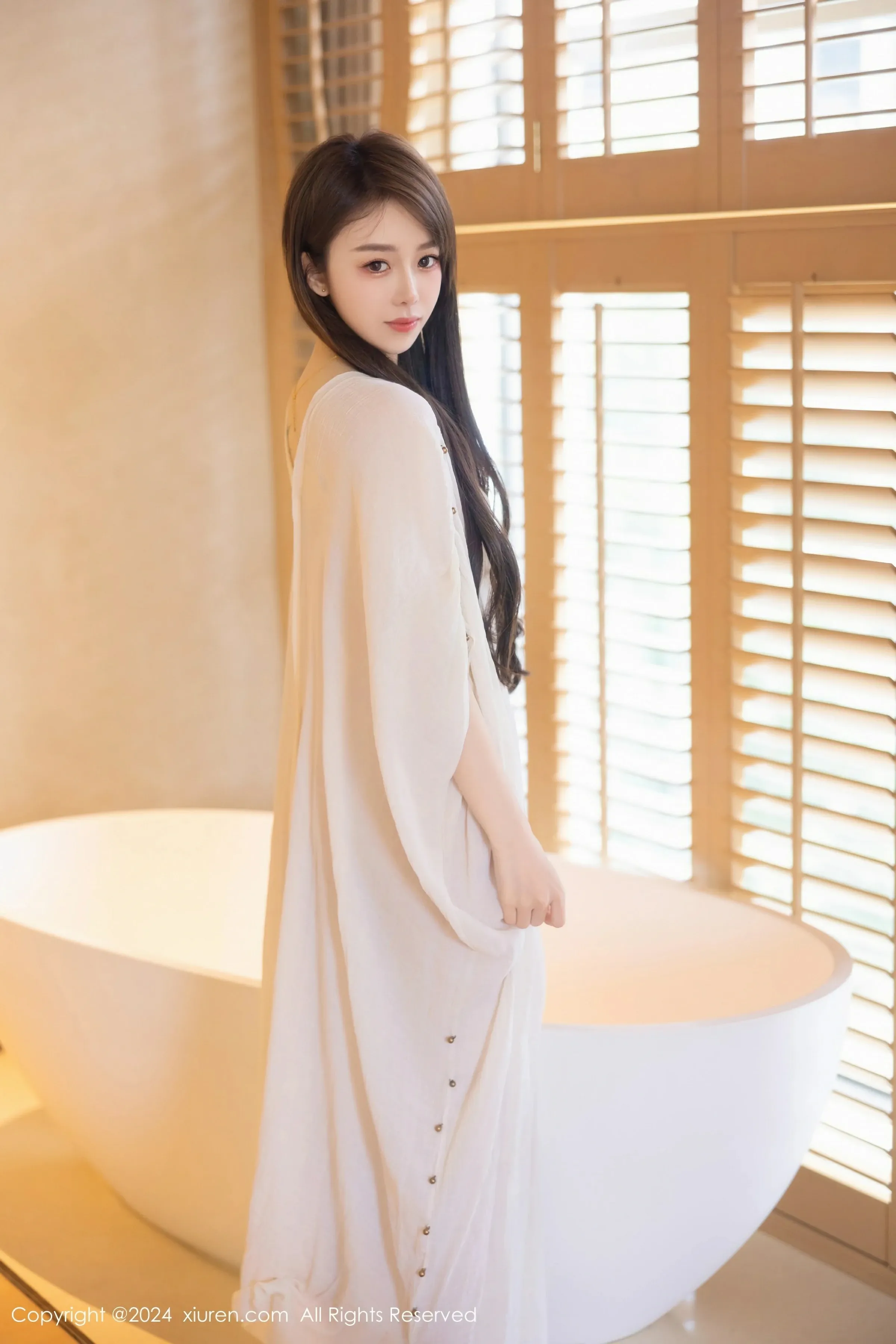 XiuRen 秀人 No.8842 夏竹 新人模特 [83P]插图1