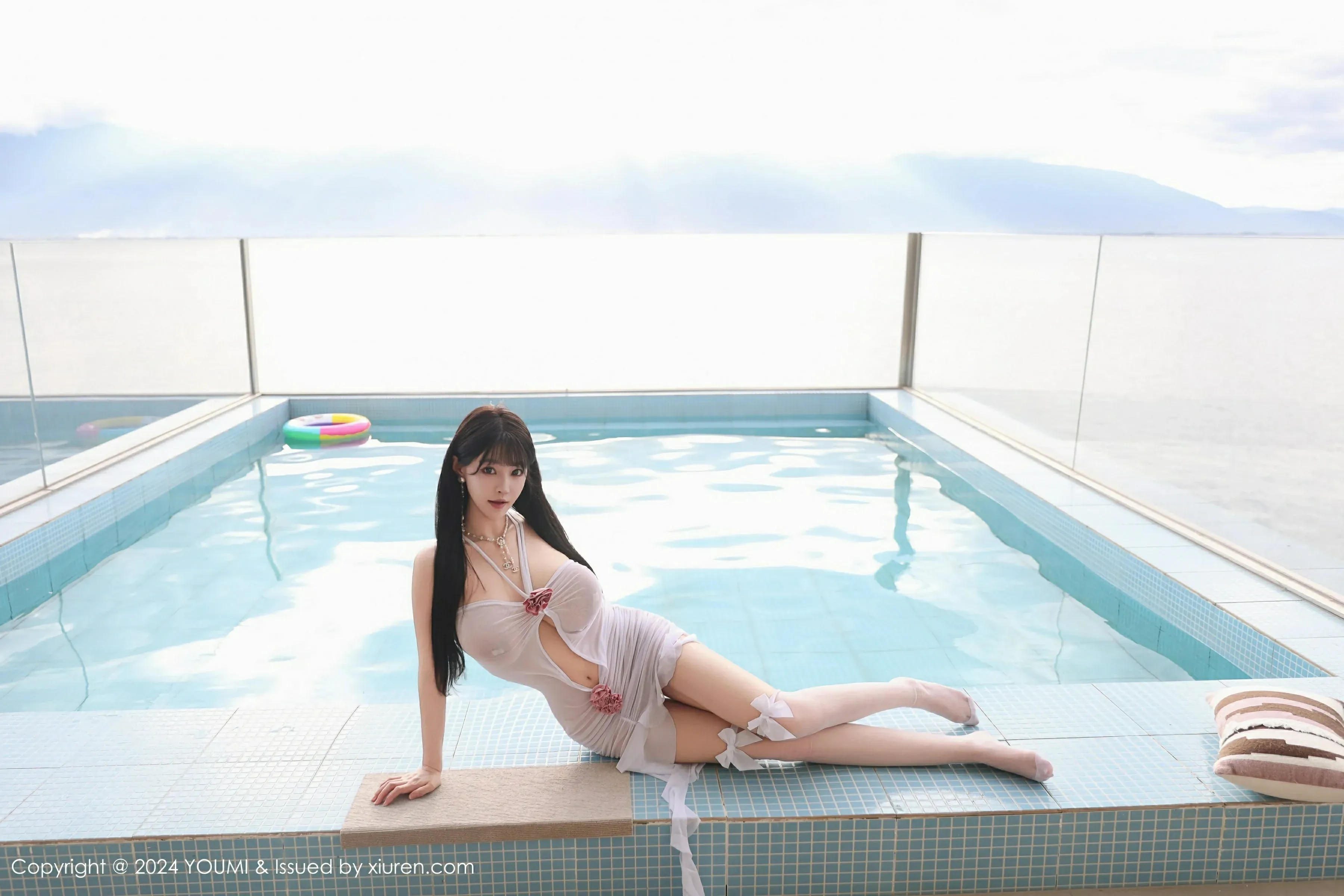 尤蜜荟 VOL.1097 心上可Flora [56P]插图5